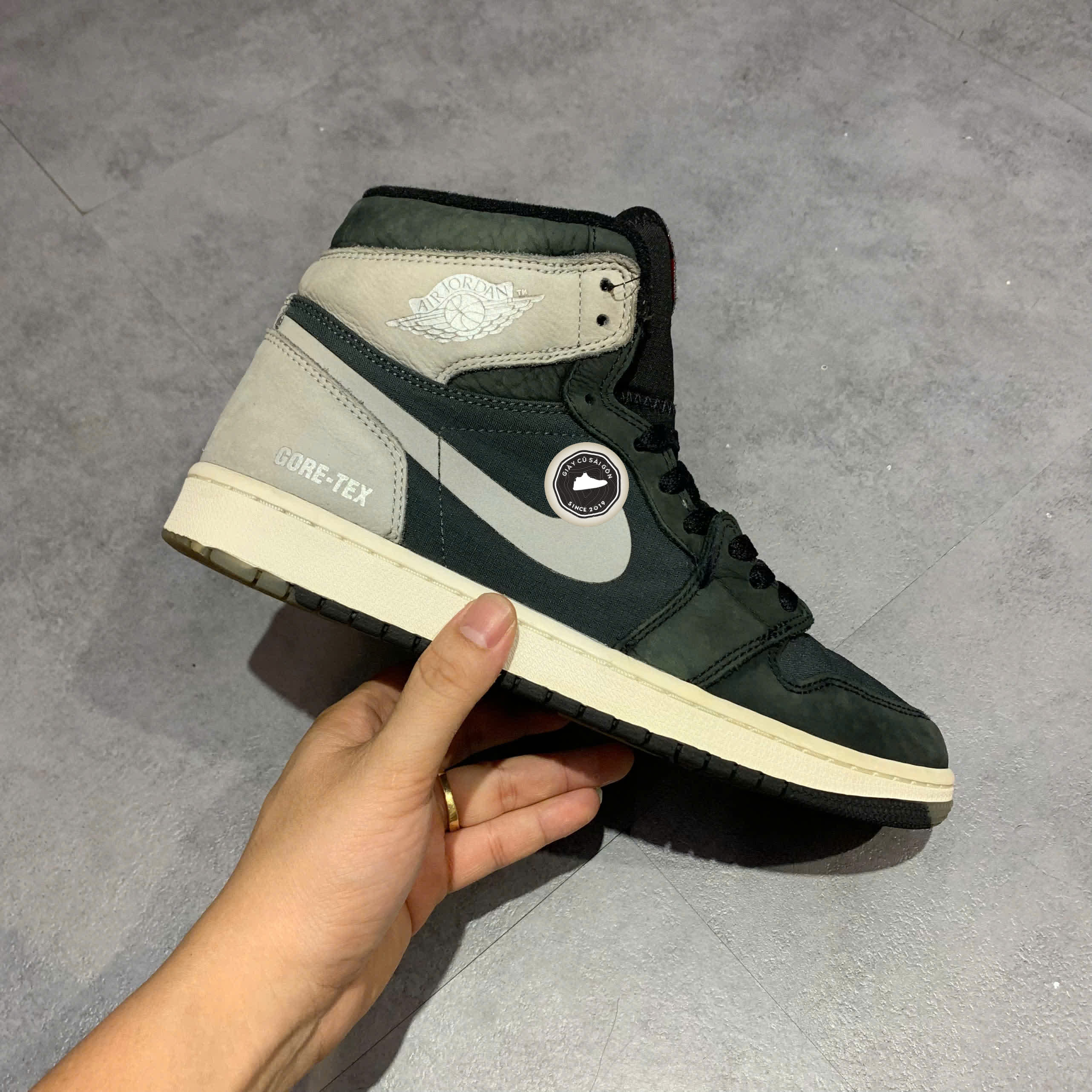 GIÀY NIKE AIR JORDAN 1 HIGH ELEMENT GORE-TEX BLACK PARTICLE GREY DB2889-001 SIZE 42 - GIÀY 2HAND CHÍNH HÃNG PVN18373