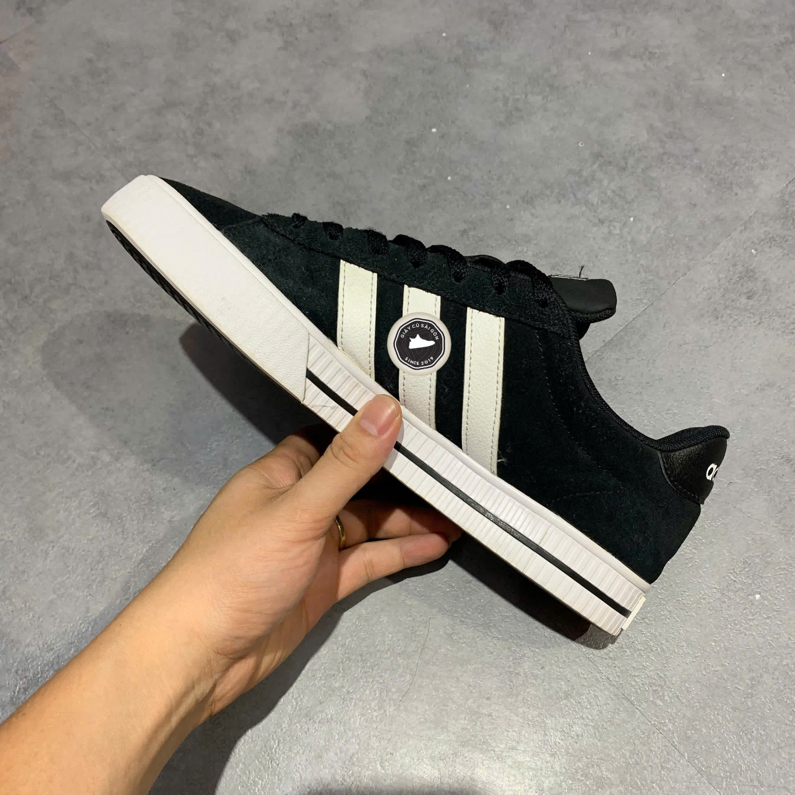 ADIDAS DAILY 3.0 'BLACK WHITE' – FW7439 – SIZE 42 – GIÀY 2HAND CHÍNH HÃNG