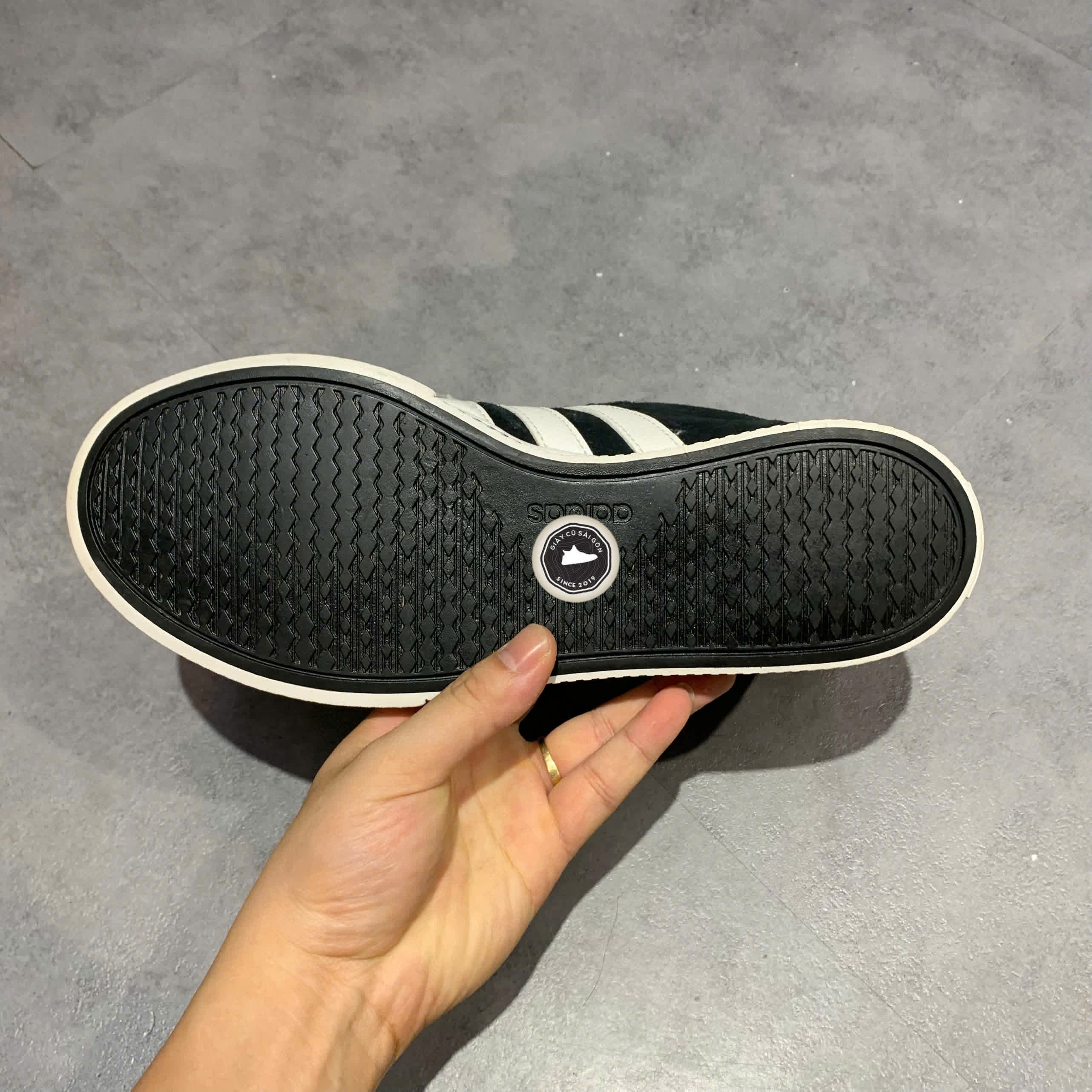 ADIDAS DAILY 3.0 'BLACK WHITE' – FW7439 – SIZE 42 – GIÀY 2HAND CHÍNH HÃNG