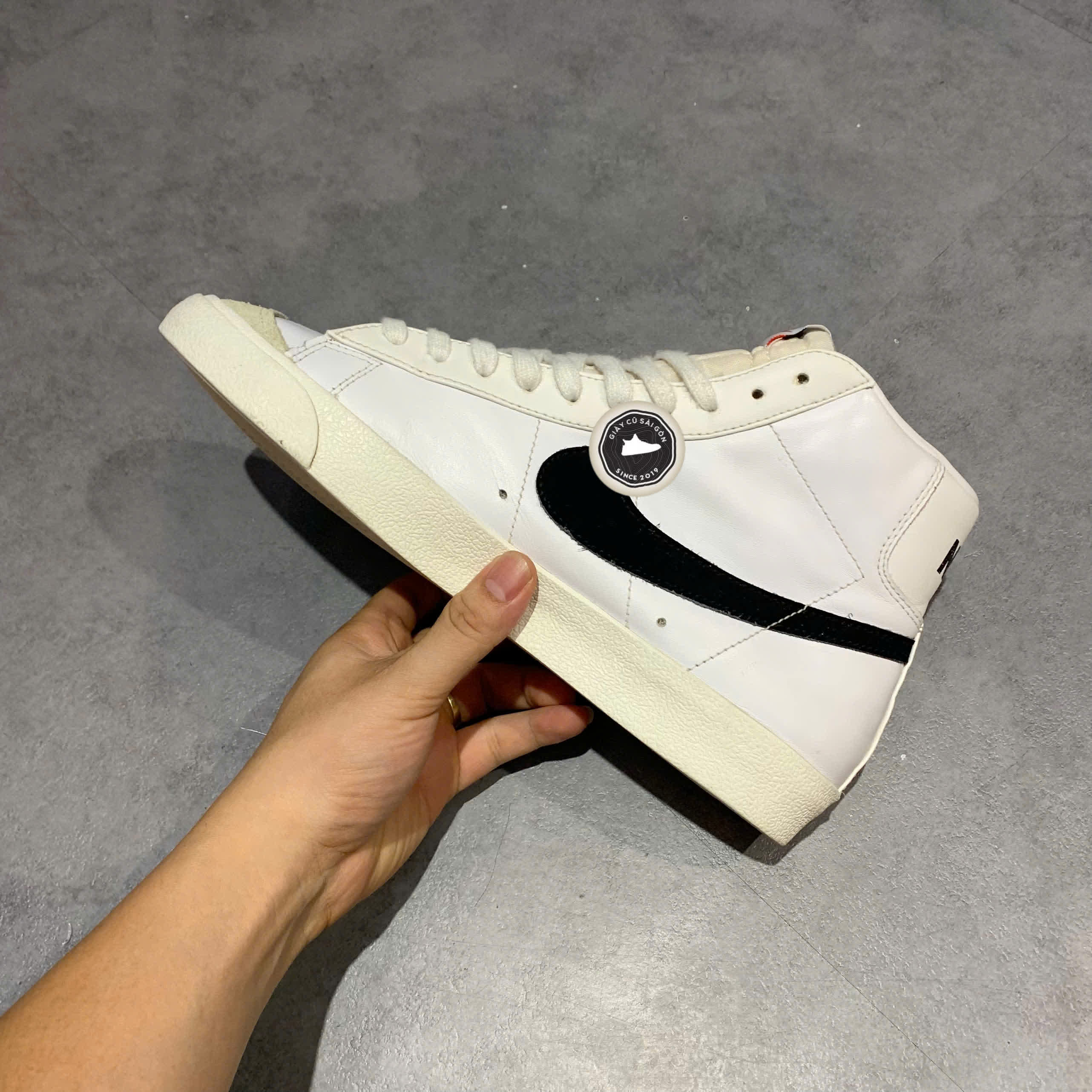 GIÀY NIKE BLAZER MID 77 VINTAGE WHITE BLACK 100 SIZE 43 - GIÀY 2HAND CHÍNH HÃNG