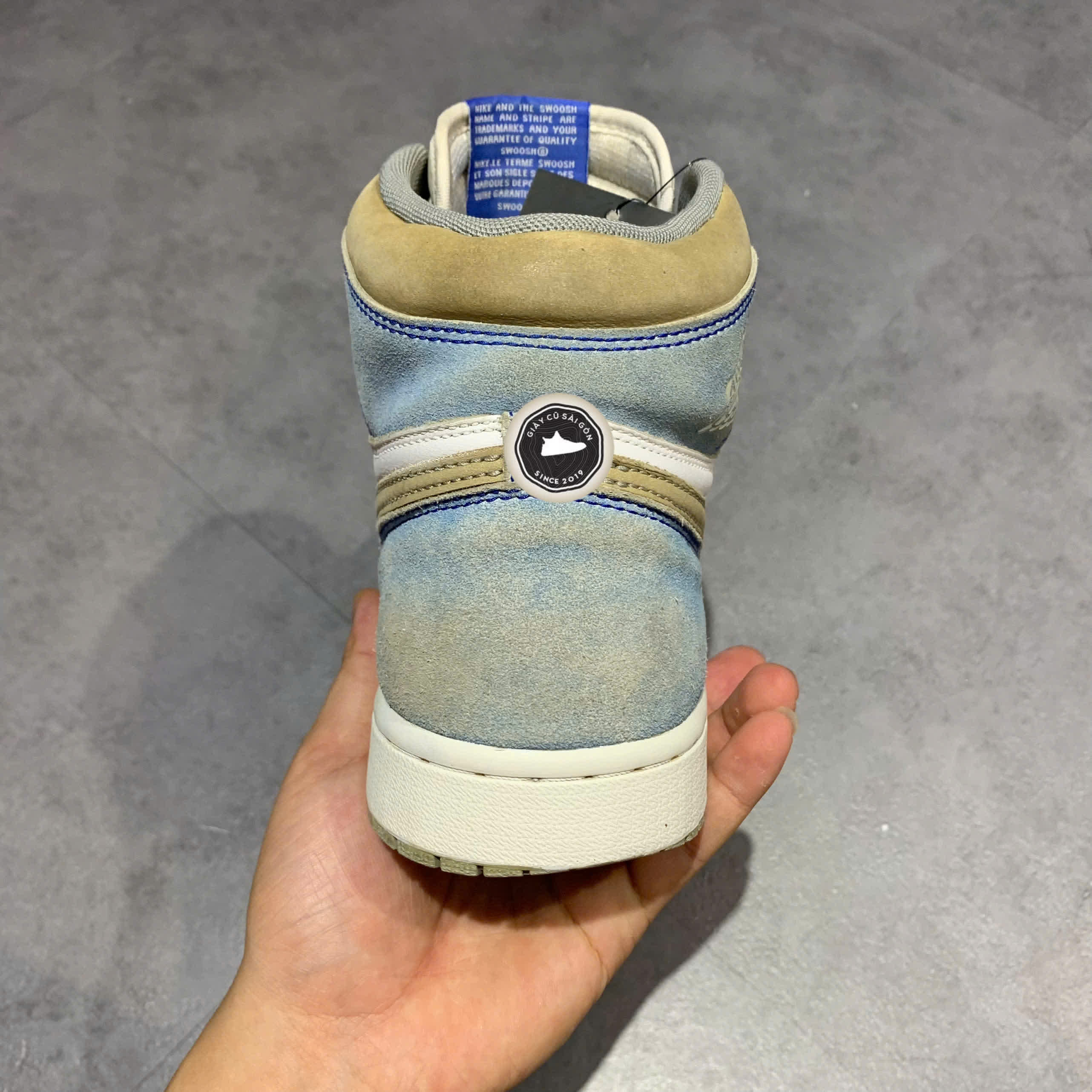 GIÀY NIKE AIR JORDAN 1 RETRO HIGH OG 'HYPER ROYAL' 555088-402 SIZE 42.5 - GIÀY 2HAND CHÍNH HÃNG