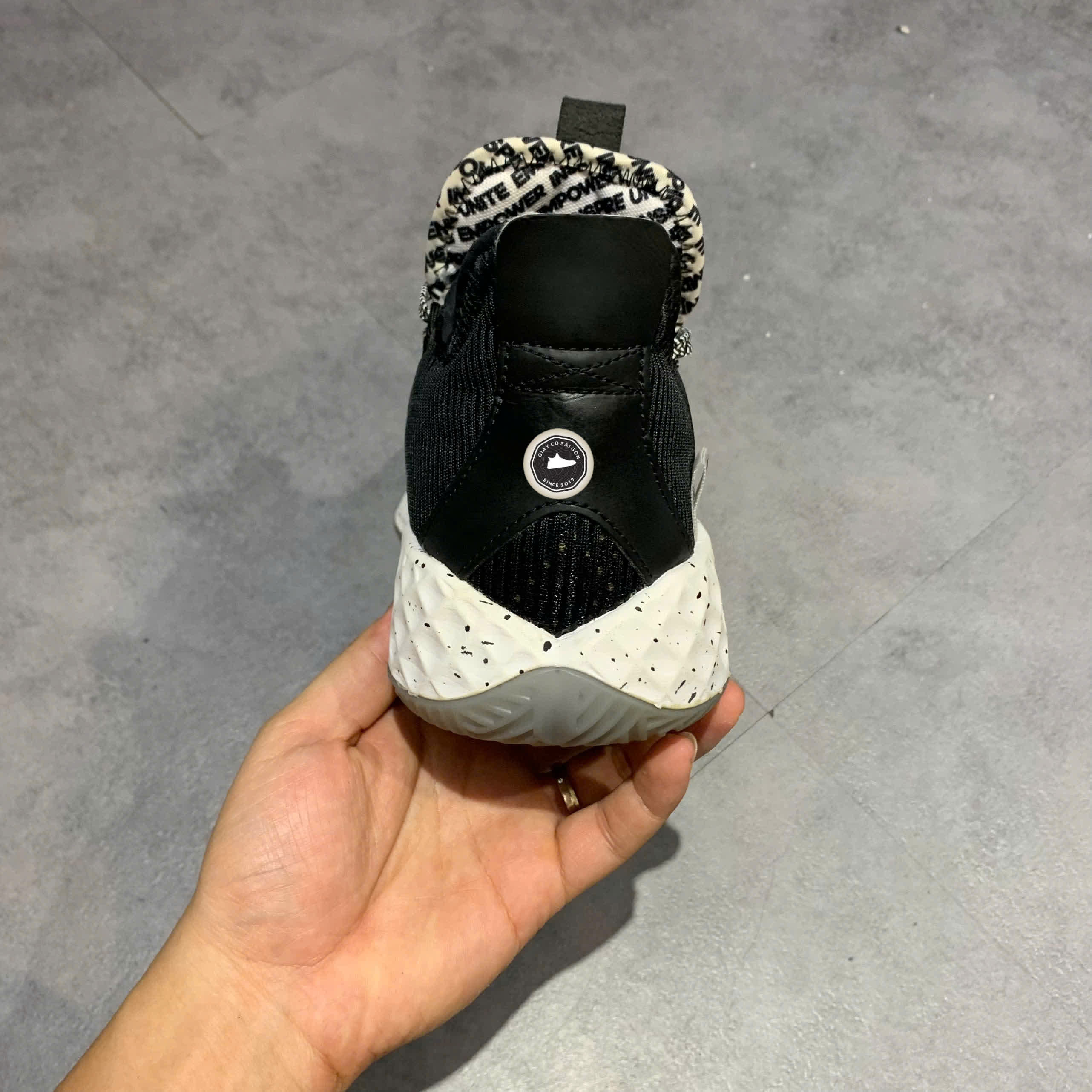 ADIDAS PRO BOOST GCA LOW 'BLACK SKY TINT' – FX9238 – SIZE 41 1/3 – GIÀY 2HAND CHÍNH HÃNG