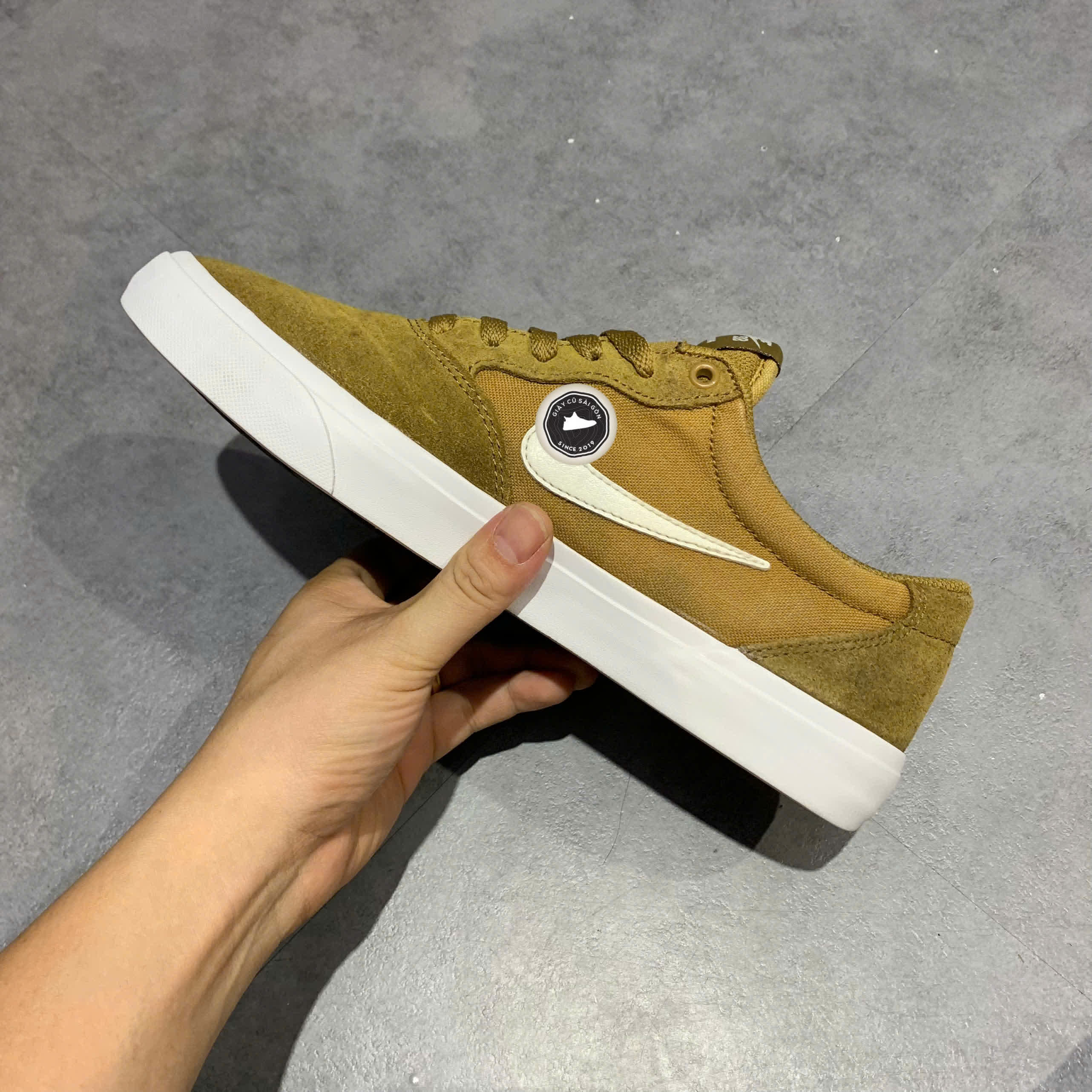 NIKE SB CHRON SOLARSOFT 'GOLDEN BEIGE' – CD6278-200 – SIZE 42.5 – GIÀY 2HAND CHÍNH HÃNG