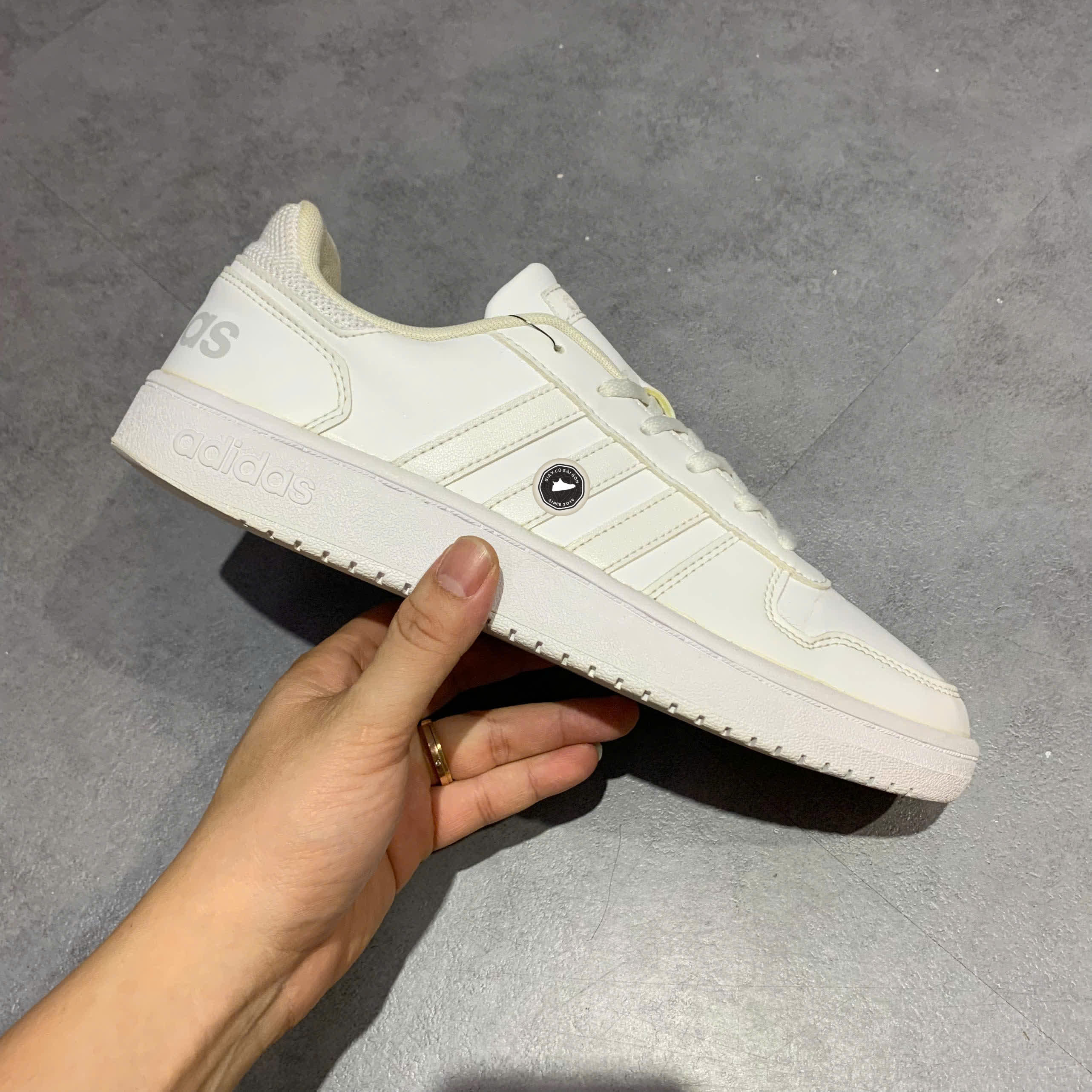 ADIDAS HOOPS 2.0 B42096 SIZE 42 2/3 – Giày 2hand Chính Hãng