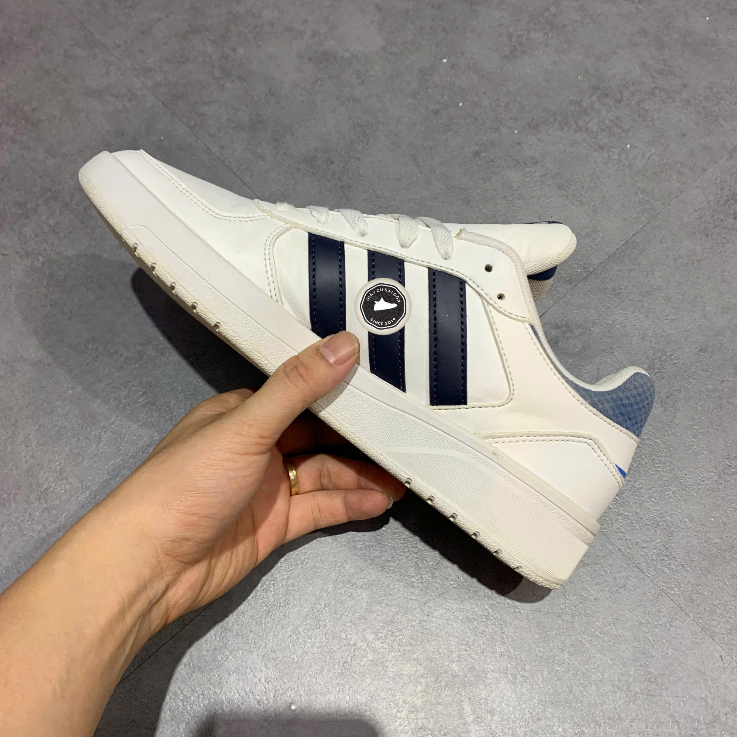 ADIDAS COURTBEAT 'WHITE LEGEND INK' – GW3866 – SIZE 42 – GIÀY 2HAND CHÍNH HÃNG