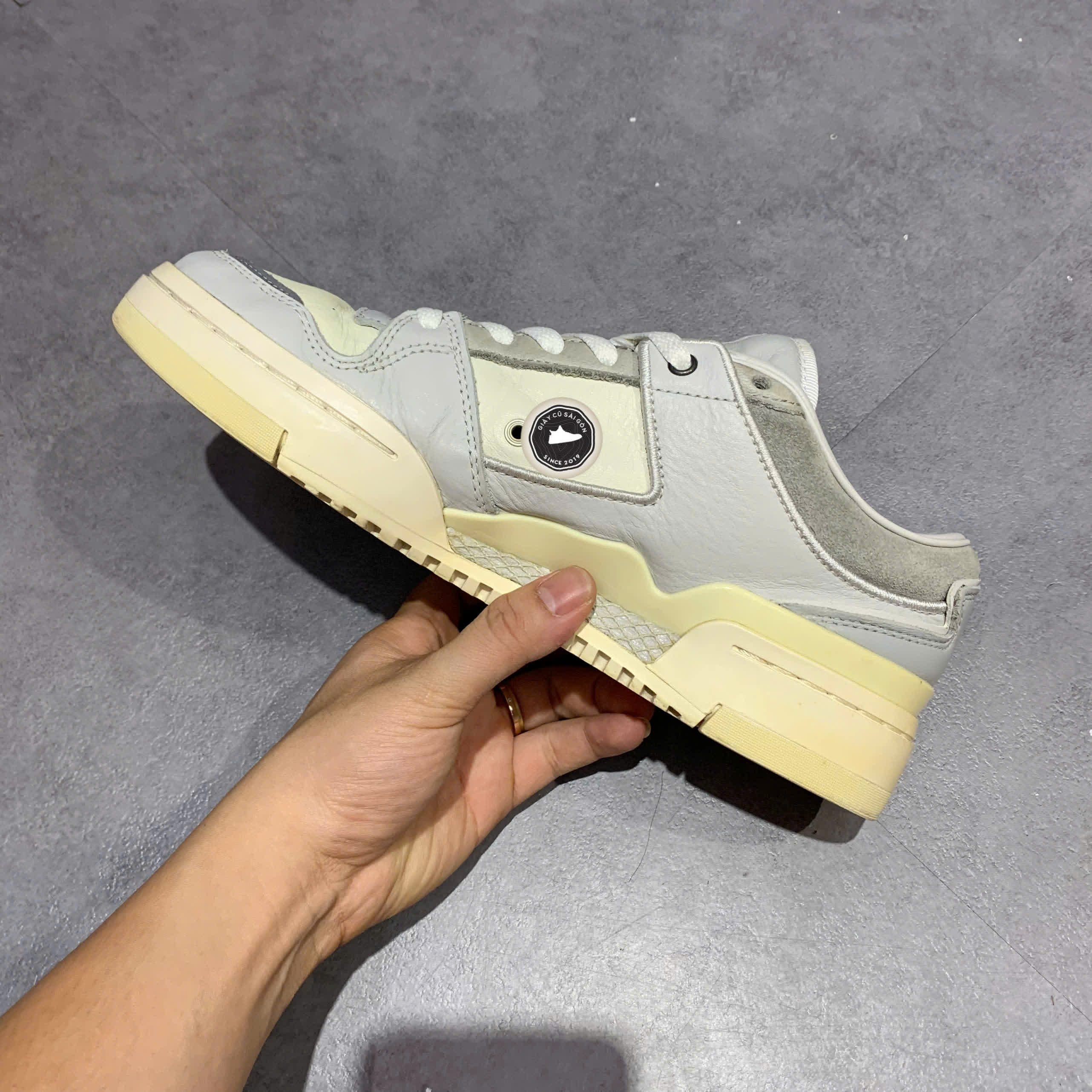ADIDAS FORUM LUXE LOW 'CLOUD WHITE GREY' – GX2157 – SIZE 42 – GIÀY 2HAND CHÍNH HÃNG