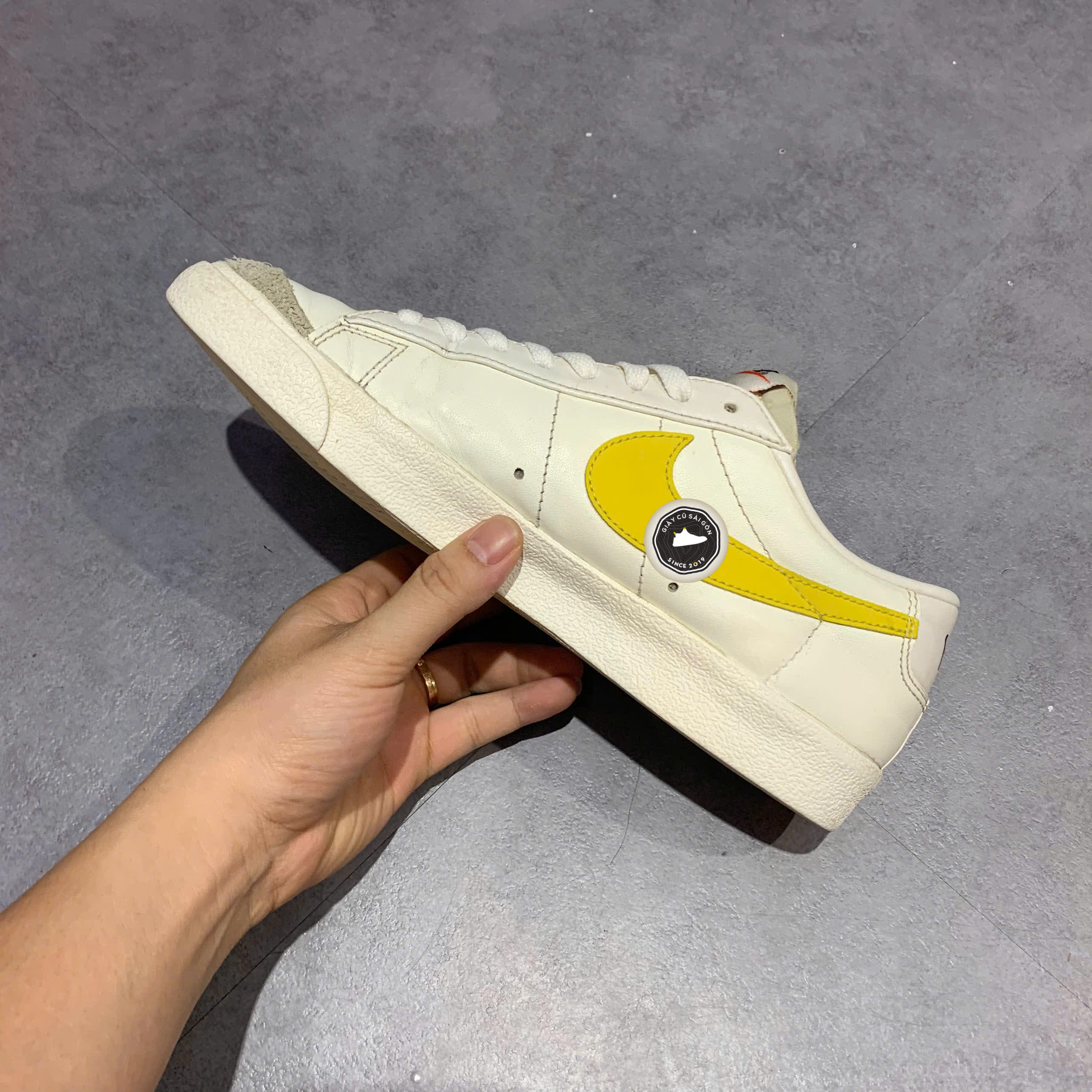 NIKE BLAZER LOW '77 VINTAGE 'SAIL MULTI' – DA6364 106 – SIZE 42 – GIÀY 2HAND CHÍNH HÃNG