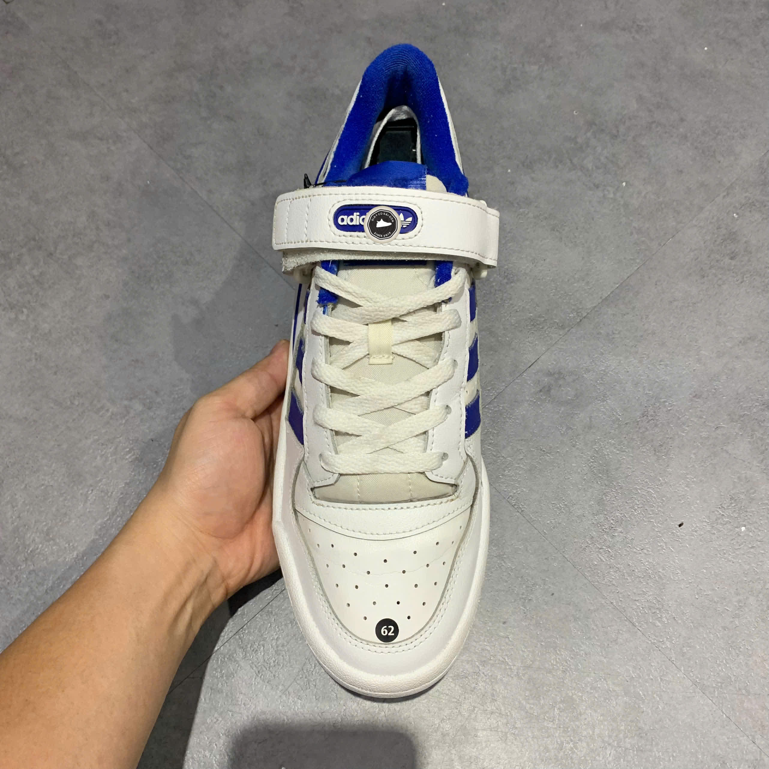 ADIDAS FORUM LOW ROYAL BLUE – FY7756 – SIZE 42 2/3 – GIÀY 2HAND CHÍNH HÃNG