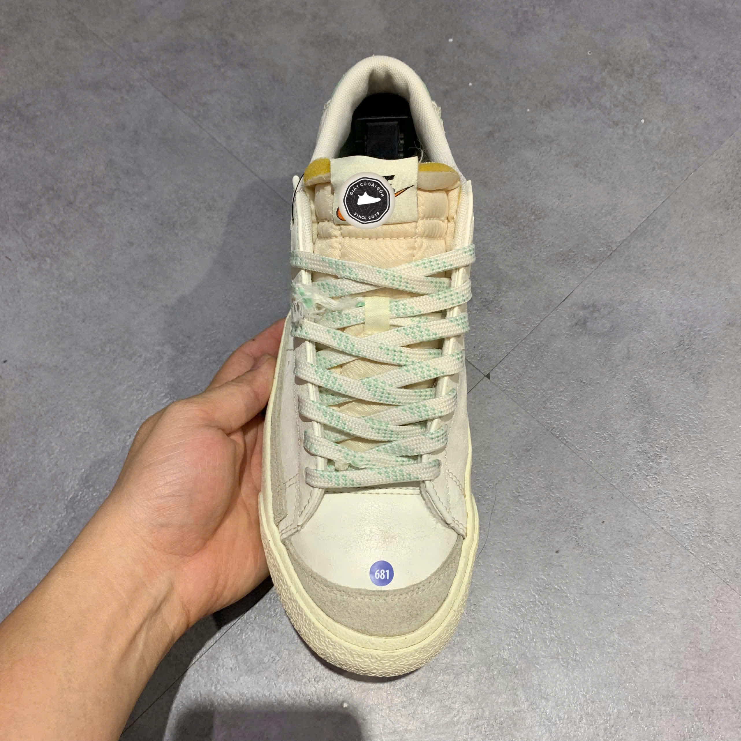 NIKE BLAZER LOW '77 PREMIUM 'CERTIFIED FRESH' – DO9799 100 – SIZE 41 – GIÀY 2HAND CHÍNH HÃNG