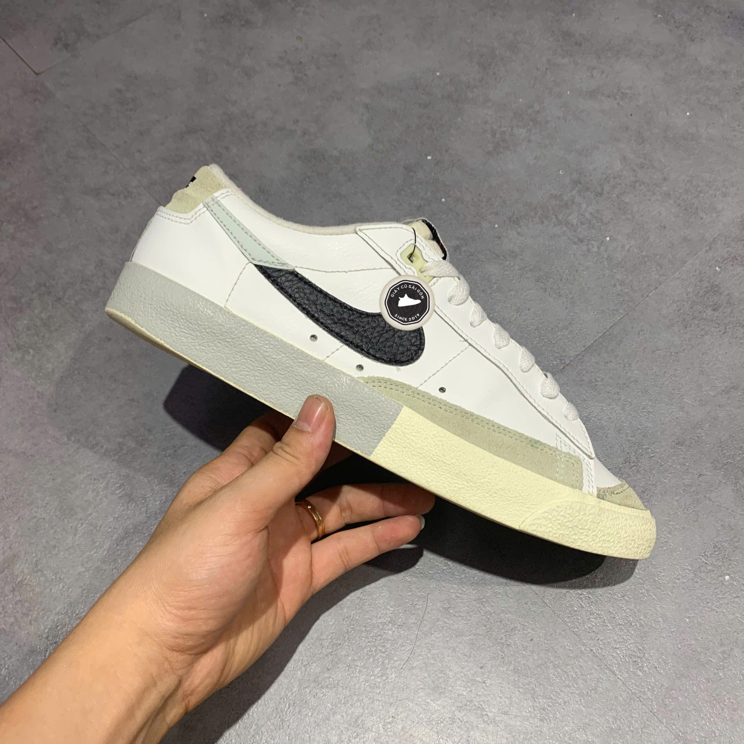 NIKE BLAZER LOW '77 “SPLIT” – DZ2544-100 – GIÀY 2HAND CHÍNH HÃNG