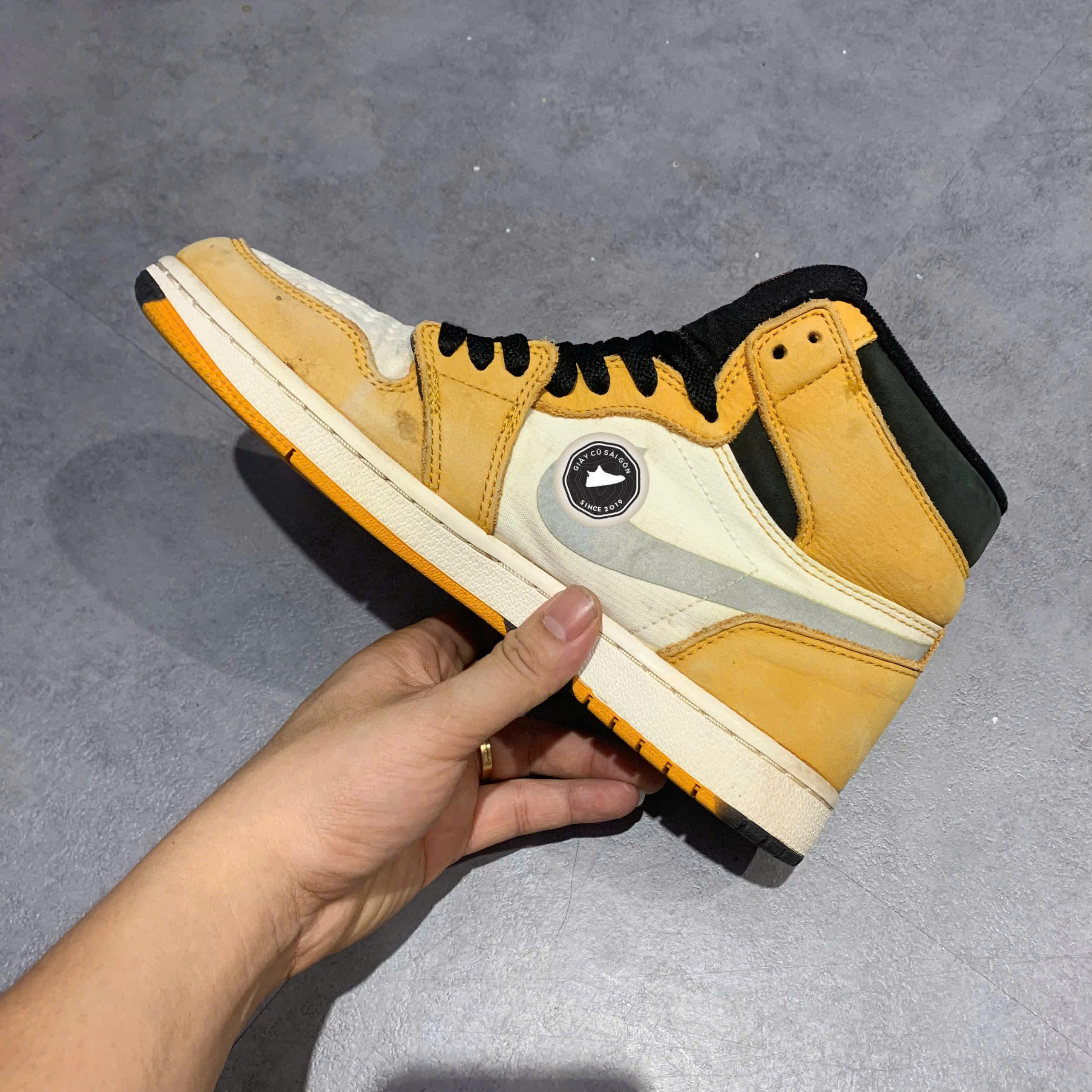 👟 AIR JORDAN 1 HIGH ELEMENT GORE-TEX 'LIGHT CURRY' DB2889-700 – SIZE 40 – GIÀY 2HAND