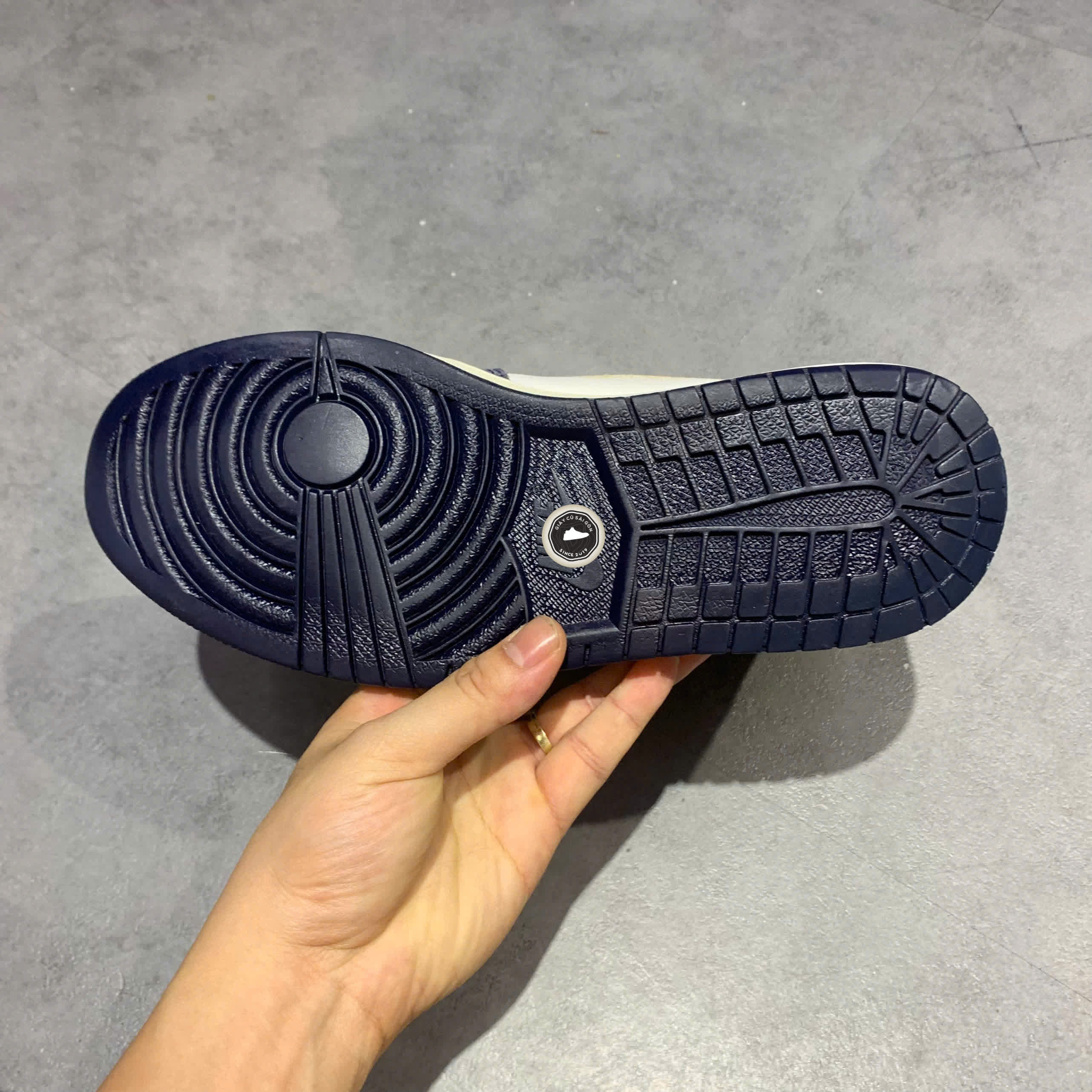 NIKE AIR JORDAN 1 RETRO HIGH OG CO.JP “MIDNIGHT NAVY” DC1788-100 SIZE 41 GIÀY 2HAND PVN18464