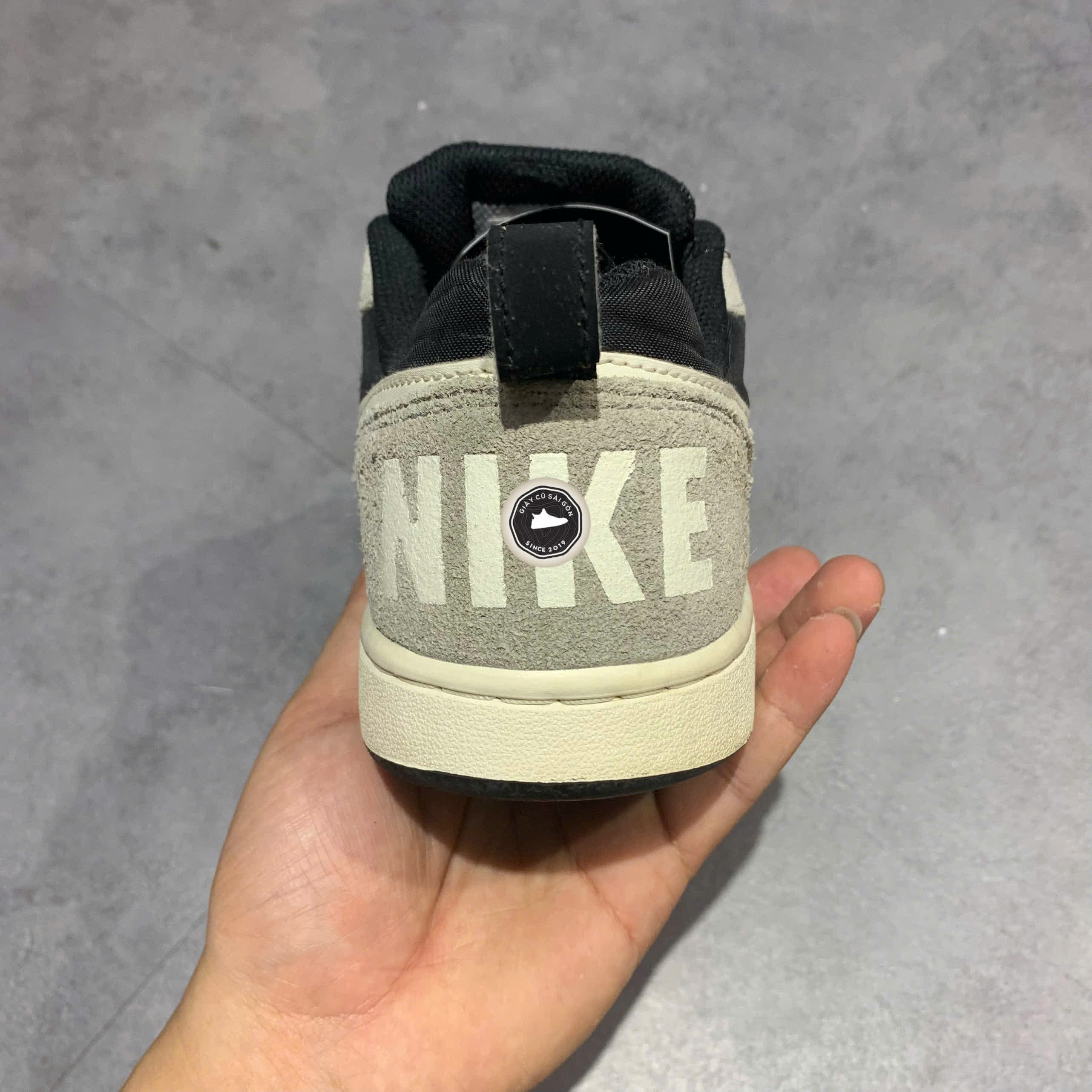 NIKE COURT BOROUGH LOW PREMIUM 'BLACK GREY SAIL' – 844881 005 – GIÀY 2HAND CHÍNH HÃNG