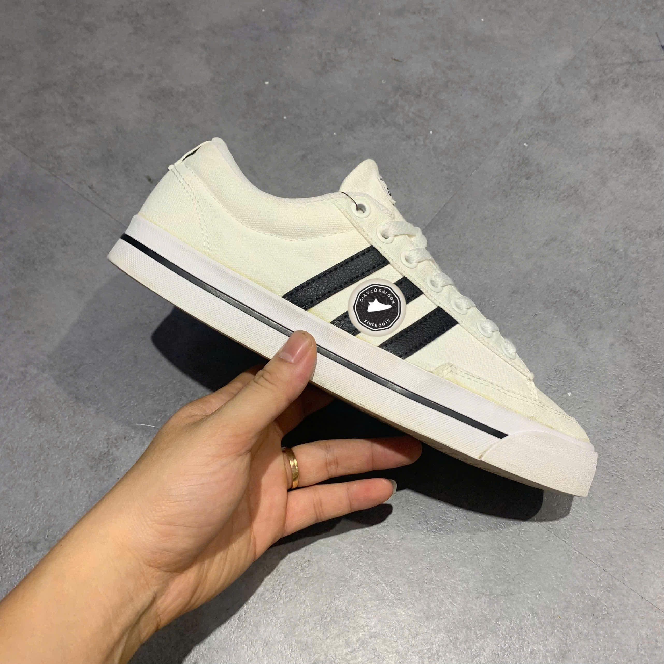 ADIDAS COURTBEAT GW8367 SIZE 40 2/3 GIÀY 2HAND CHÍNH HÃNG