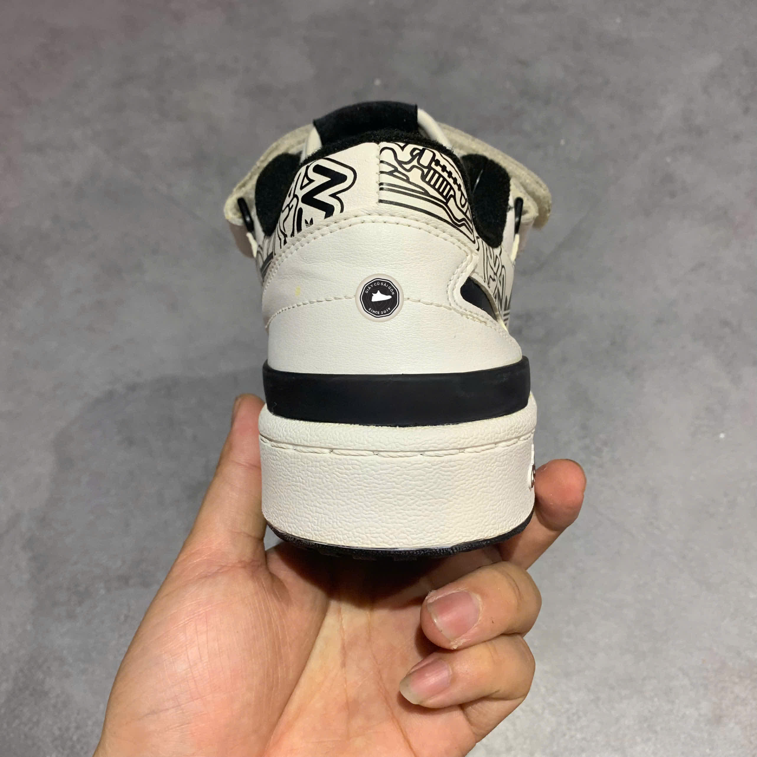 ADIDAS FORUM LOW 'STICKERS' GW4921 - GIÀY 2HAND CHÍNH HÃNG