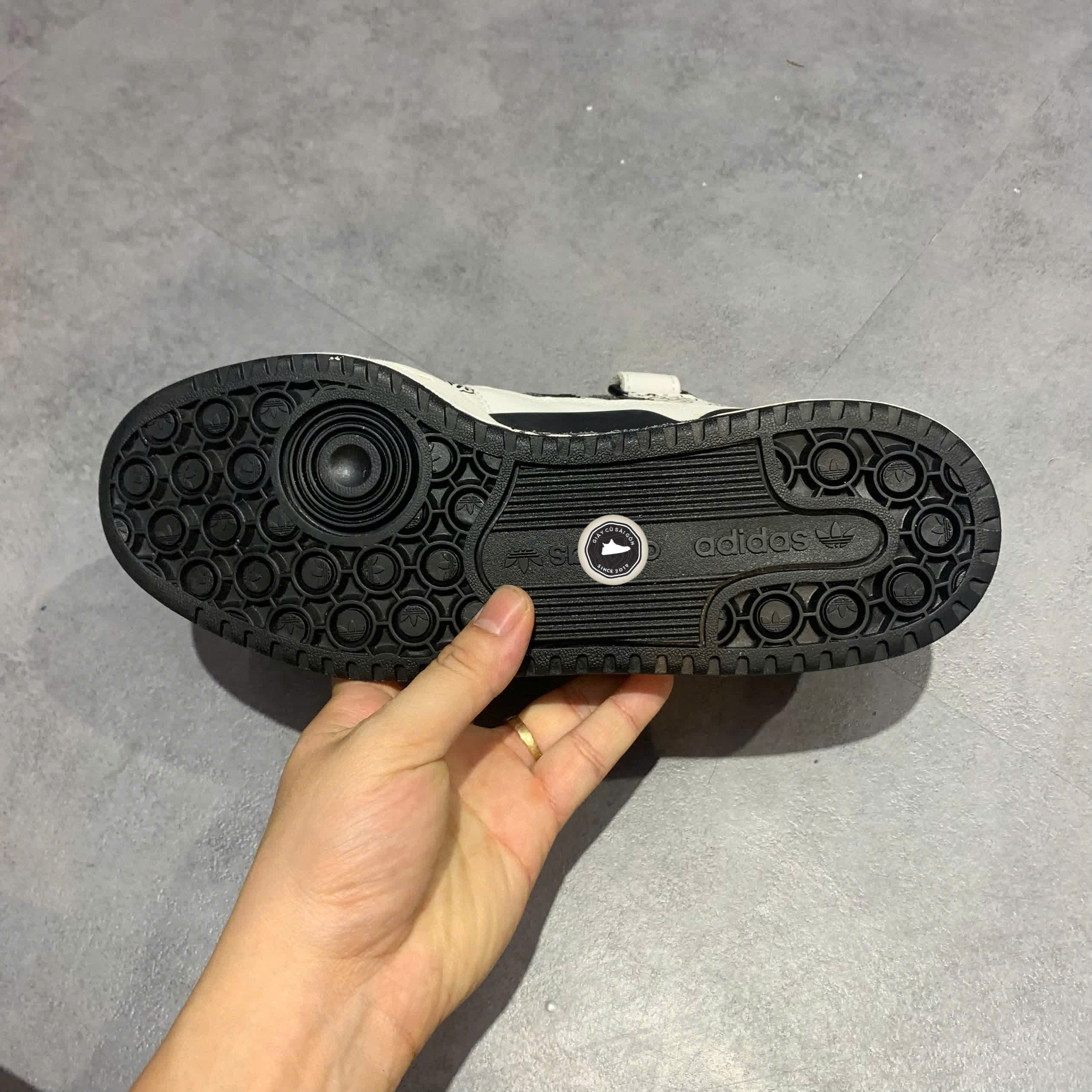 ADIDAS FORUM LOW 'STICKERS' GW4921 - GIÀY 2HAND CHÍNH HÃNG