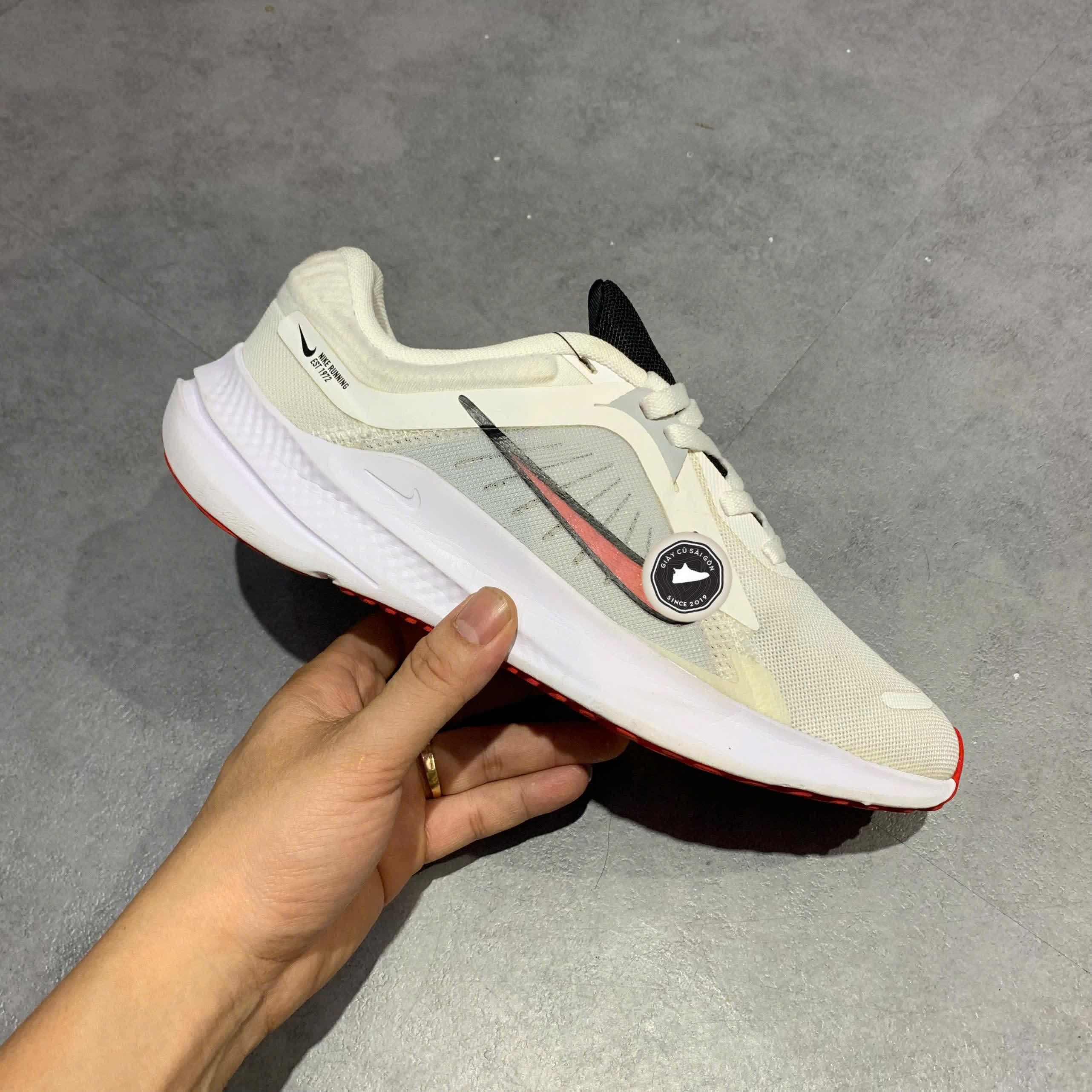 NIKE QUEST 5 DD0204-104 SIZE 40 2/3 GIÀY 2HAND CHÍNH HÃNG