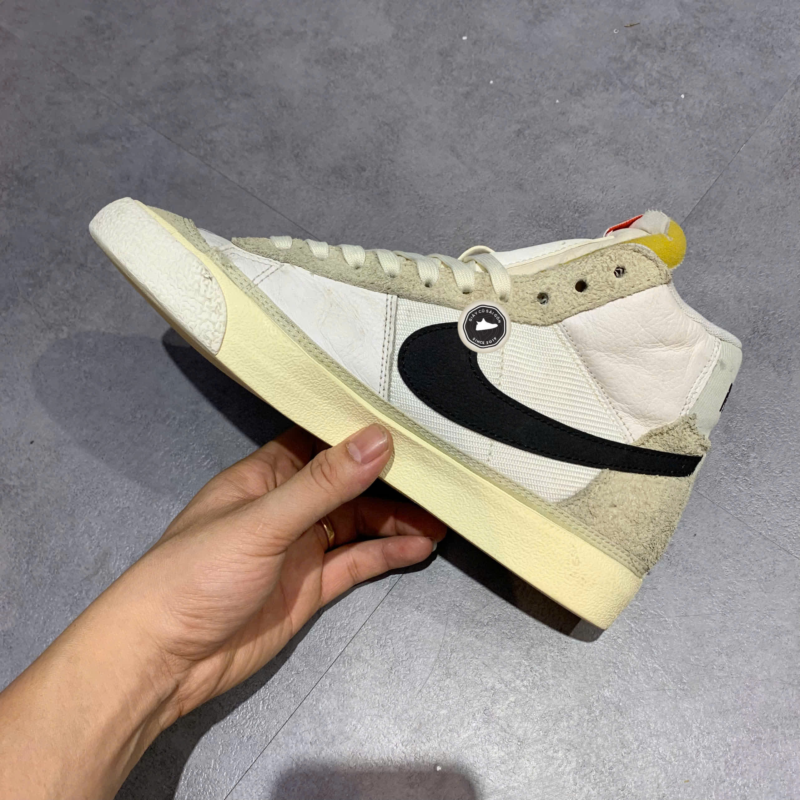 NIKE BLAZER MID '77 PRO CLUB 'REMASTERED – LIGHT BONE BLACK' – DQ7673-100 – GIÀY 2HAND CHÍNH HÃNG