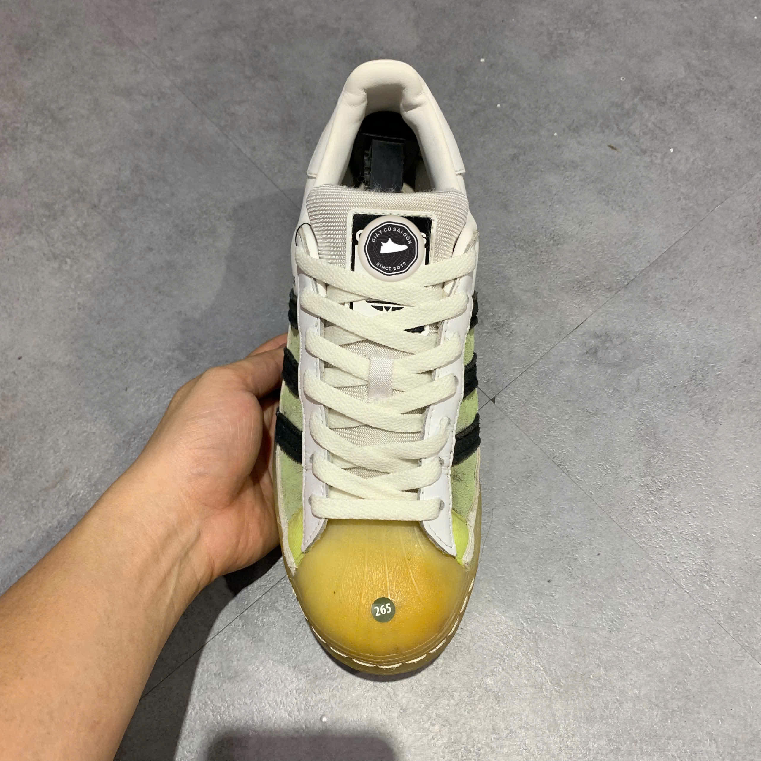ADIDAS SUPERSTAR WHITE LIGHT CHARCOAL GX2887 – GIÀY 2HAND