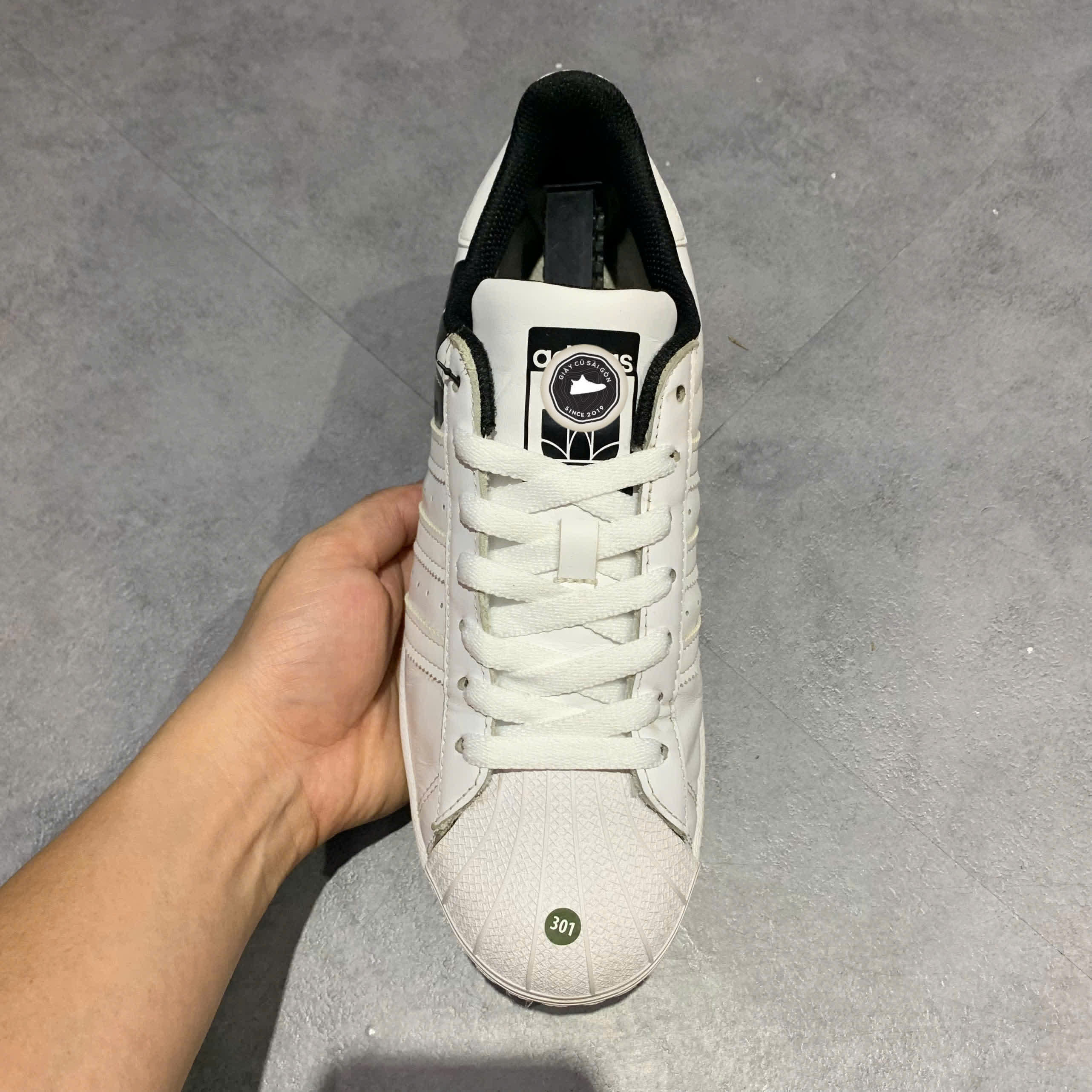 ADIDAS SUPERSTAR ‘WHITE BLACK’ FY2824 – GIÀY 2HAND