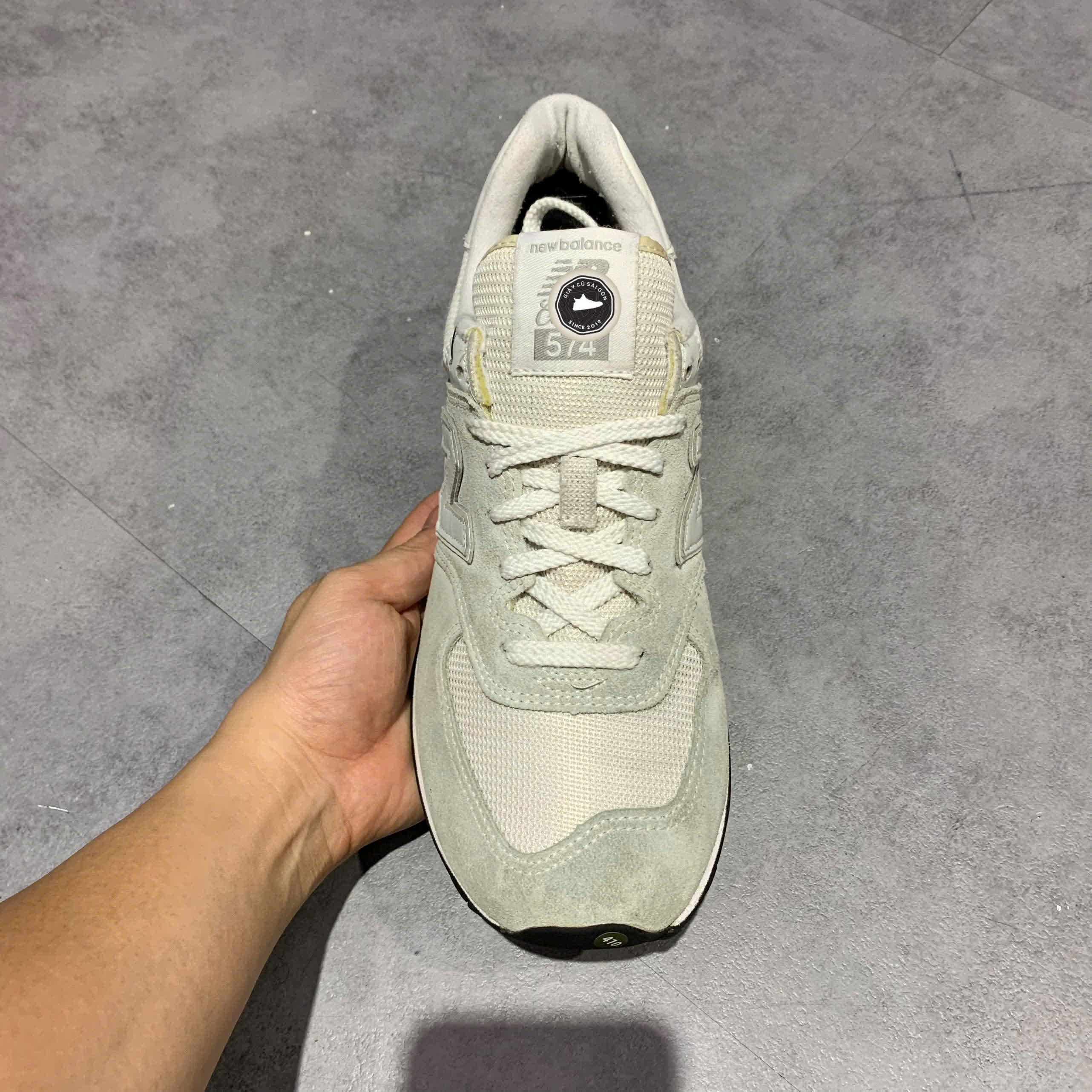 NEW BALANCE 574 'GREY NIMBUS CLOUD' ML574EGW – SIZE 42.5 – GIÀY 2HAND CHÍNH HÃNG