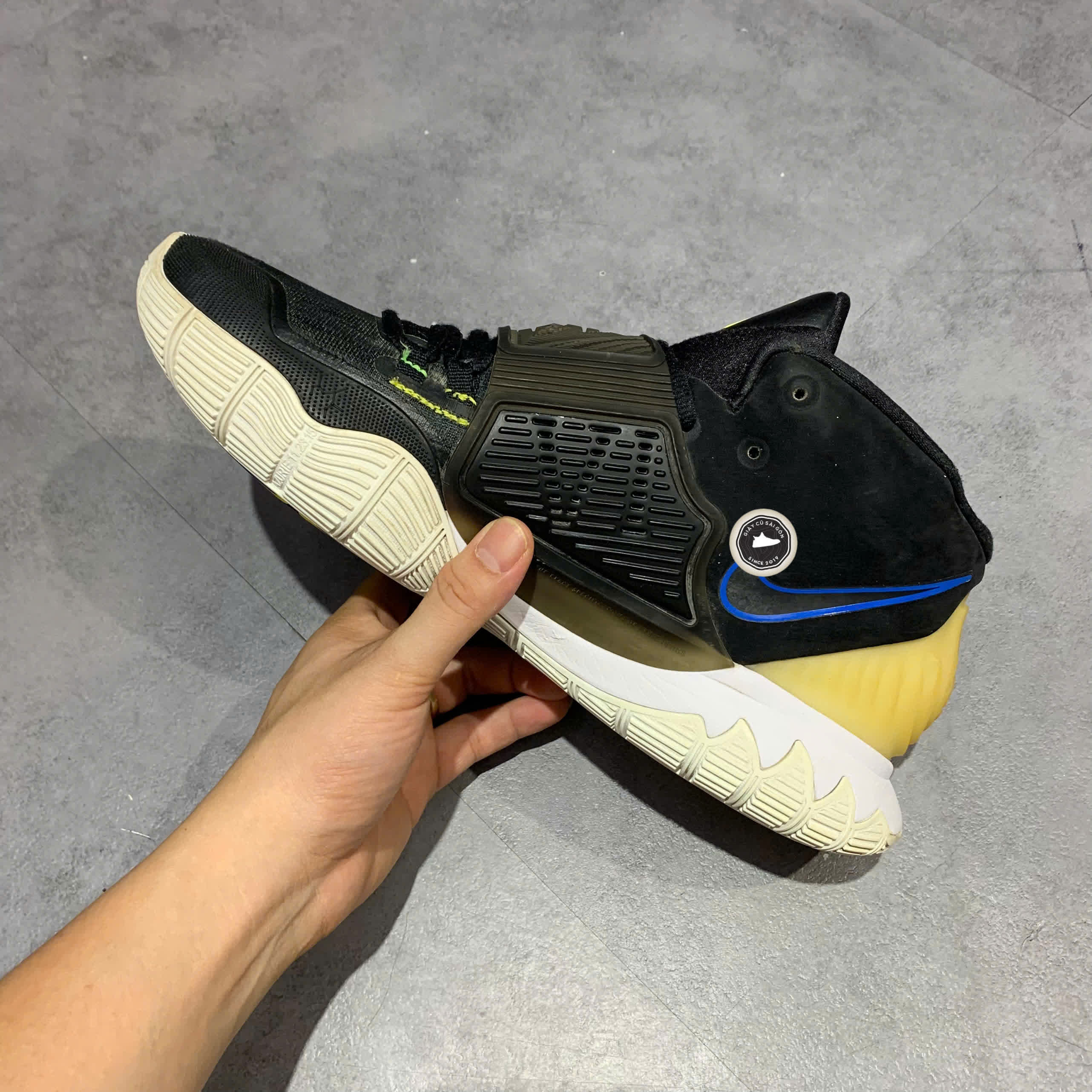 ​NIKE KYRIE 6 EP 'SHUTTER SHADES' BQ4631-004 SIZE 44.5 GIÀY 2HAND CHÍNH HÃNG​
