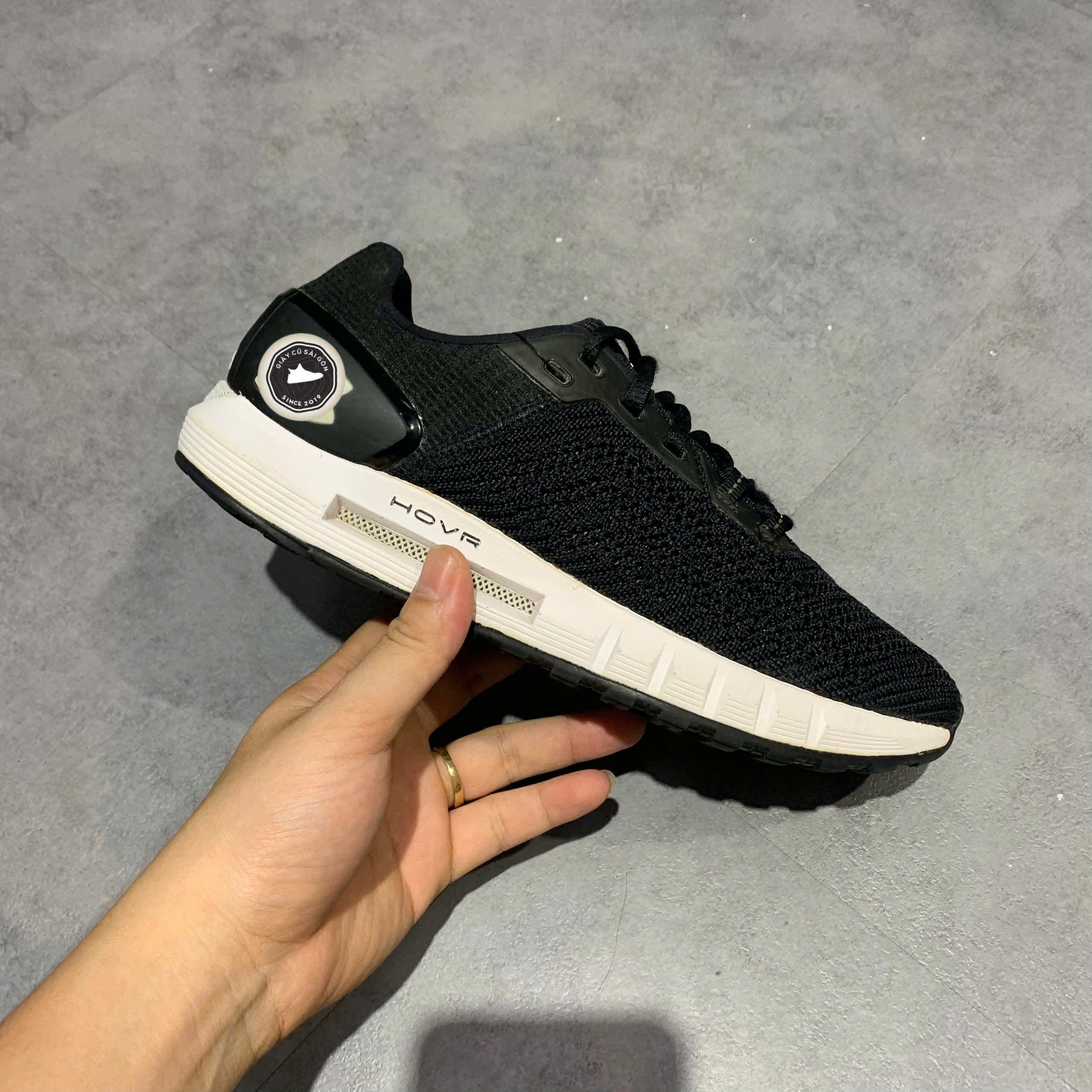 UNDER ARMOUR HOVR SONIC 2 'BLACK' 3021586-002 SIZE 40 – GIÀY 2HAND CHÍNH HÃNG
