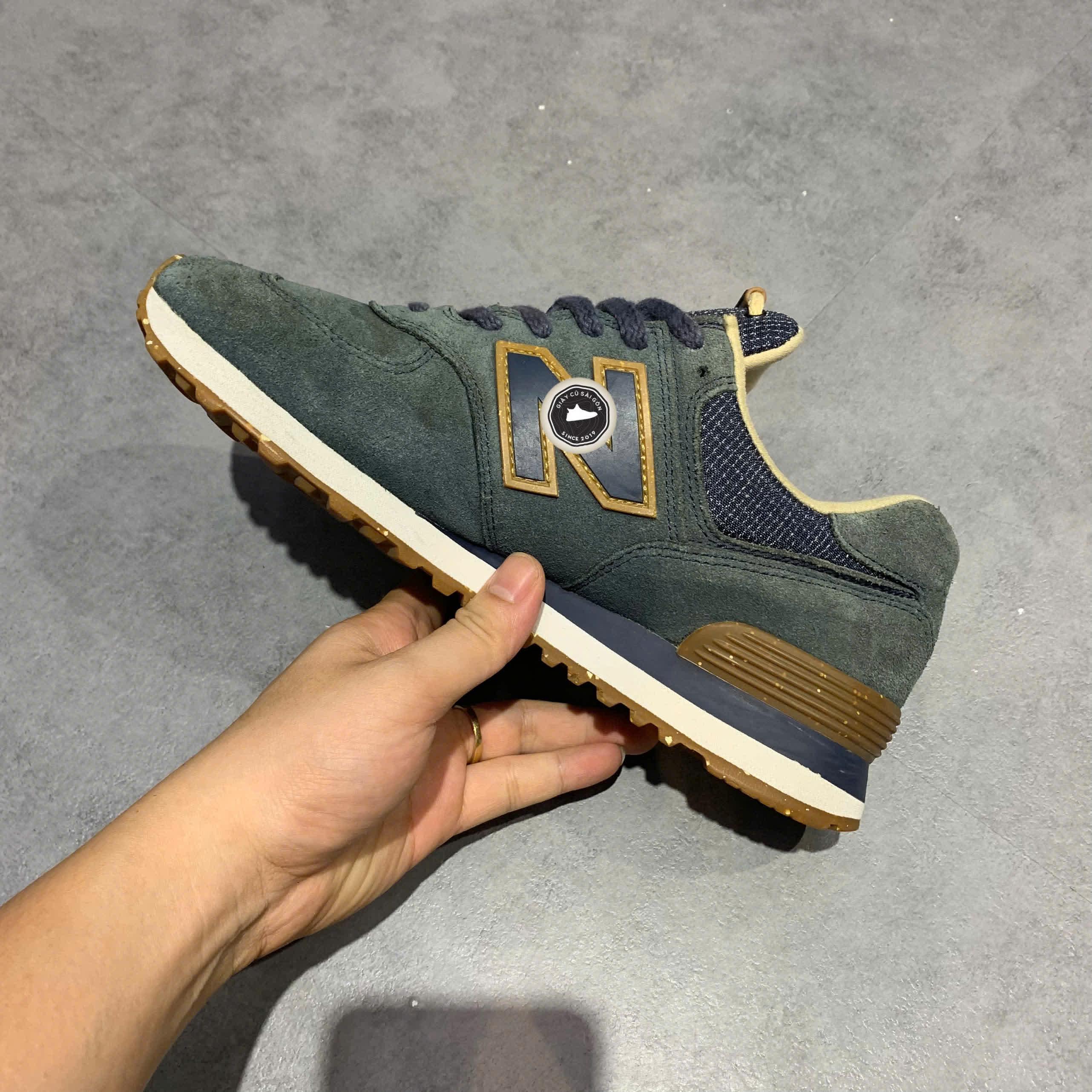 NEW BALANCE 574 NAVY ML574SOH SIZE 41.5 – GIÀY 2HAND CHÍNH HÃNG
