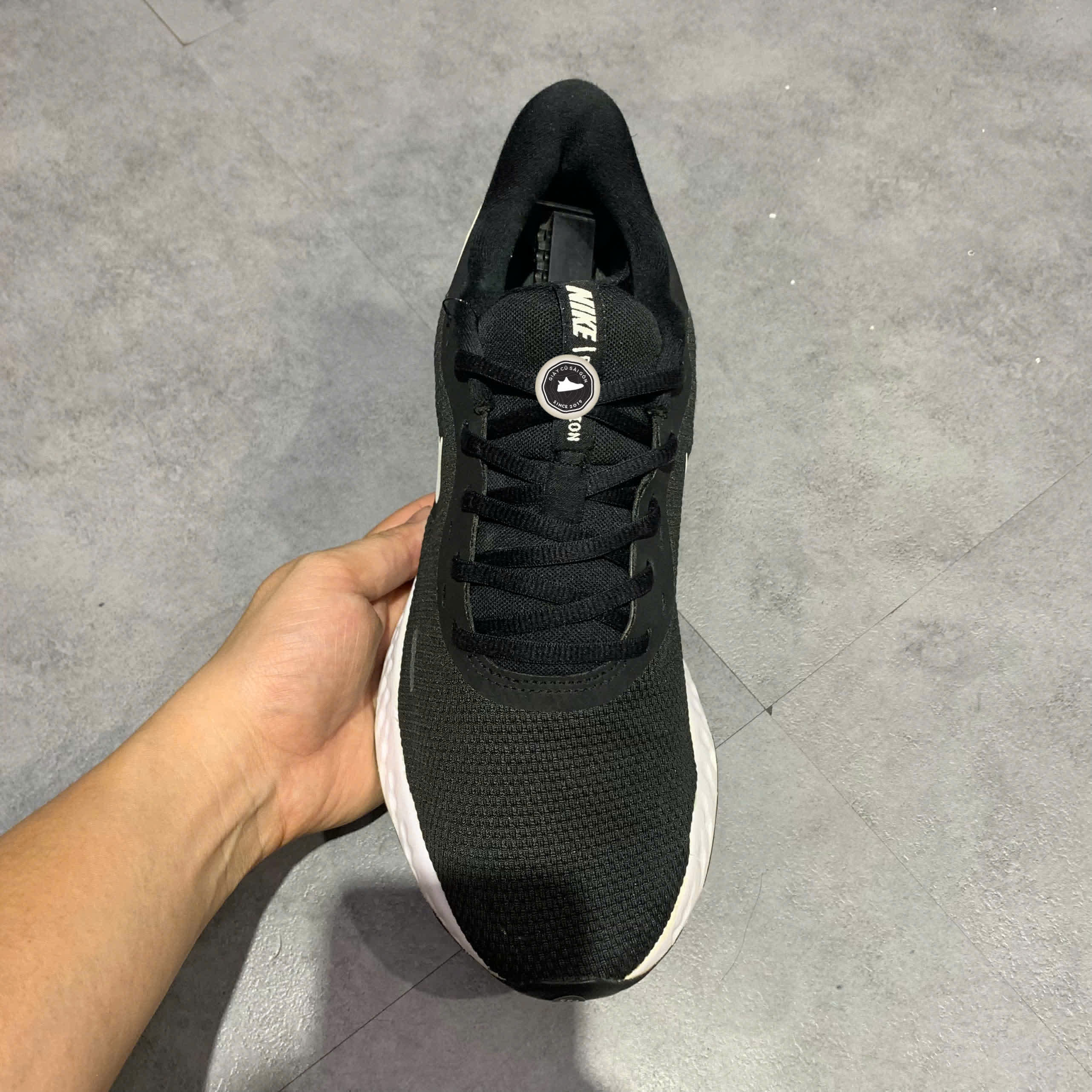 NIKE REVOLUTION 5 'BLACK WHITE' BQ3204-002 SIZE 42.5 – GIÀY 2HAND CHÍNH HÃNG