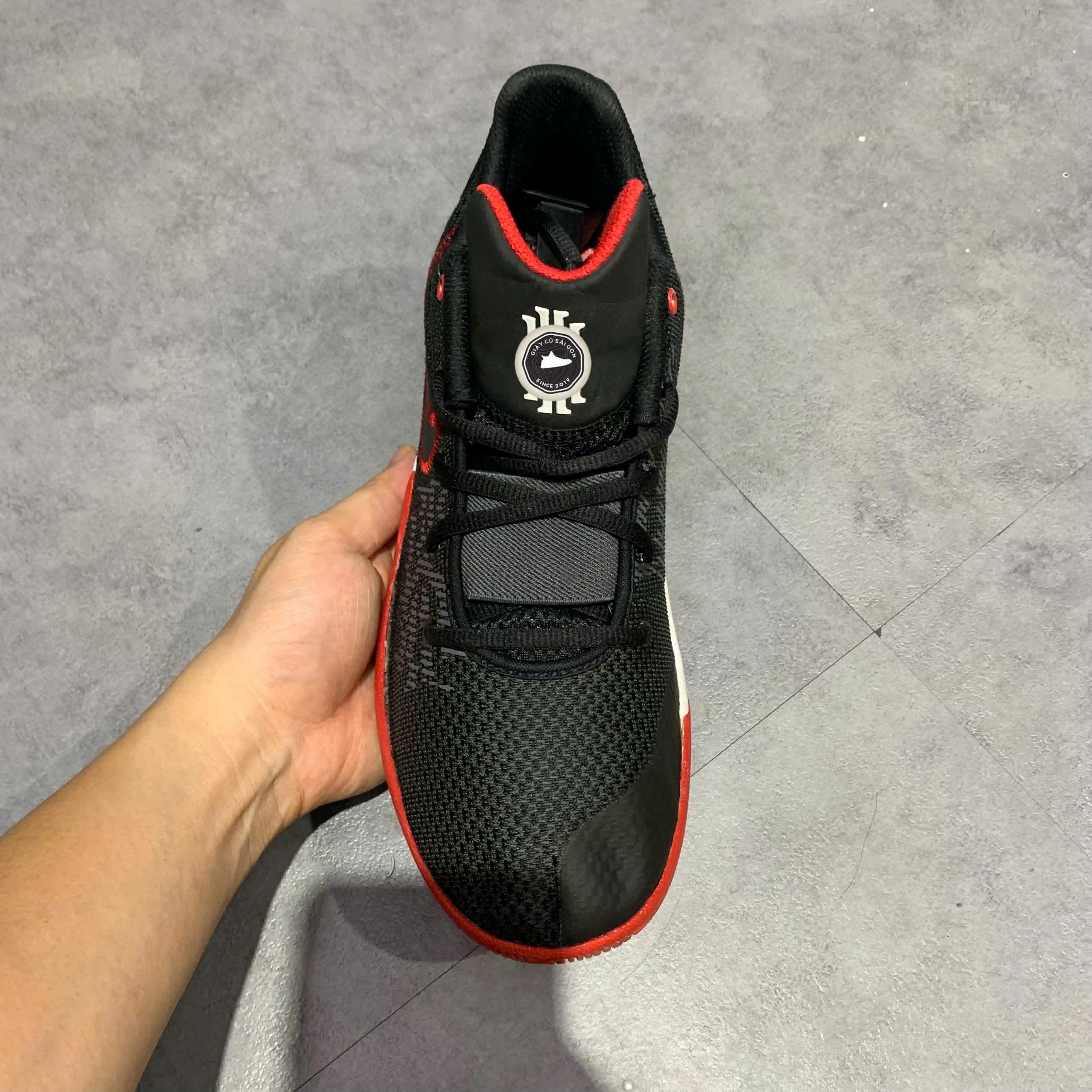 NIKE KYRIE FLYTRAP 2 EP 'BRED' AO4438-016 SIZE 41 – GIÀY 2HAND CHÍNH HÃNG