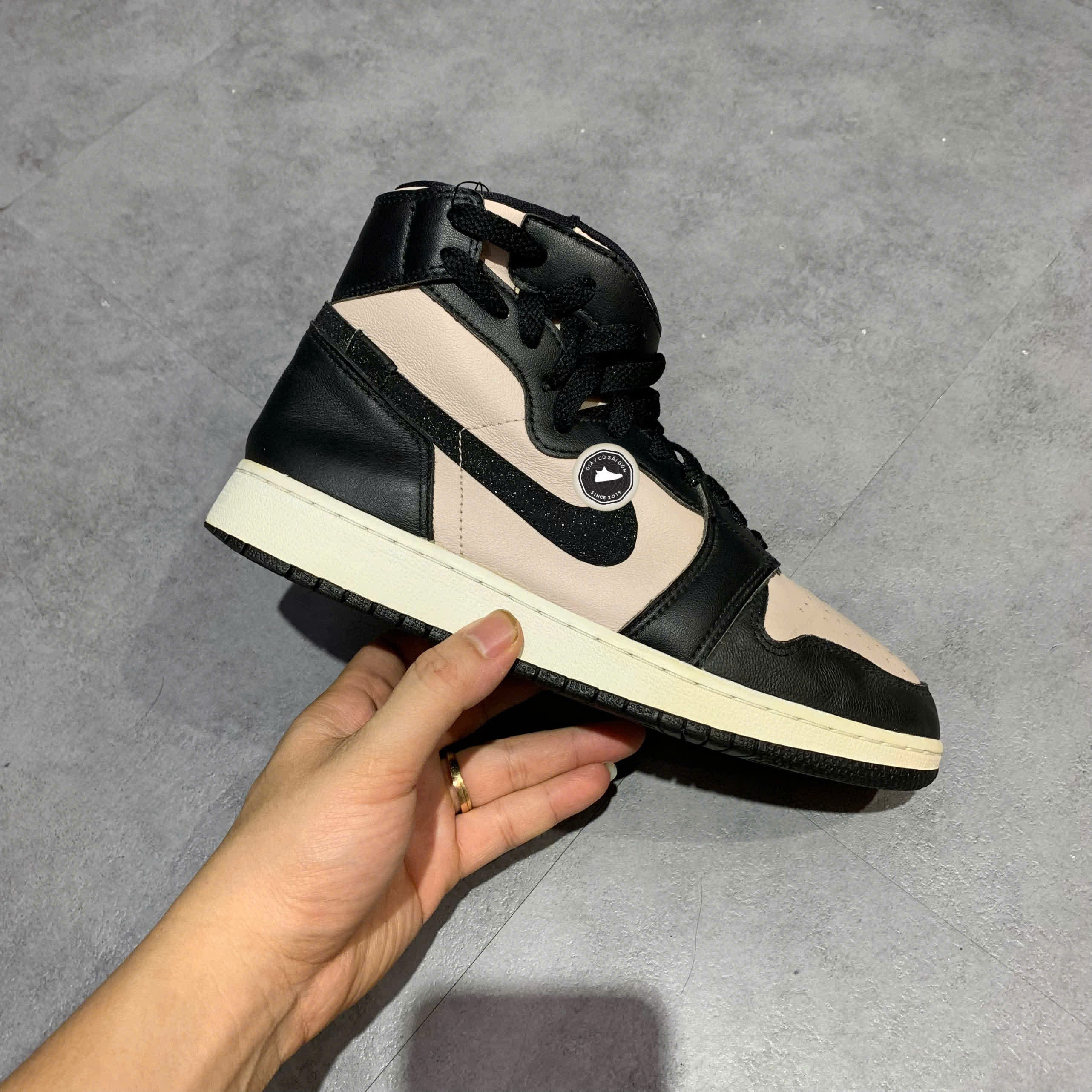 AIR JORDAN 1 HIGH REBEL XX 'SILTSTONE RED' AR5599-601 SIZE 38 – GIÀY 2HAND CHÍNH HÃNG
