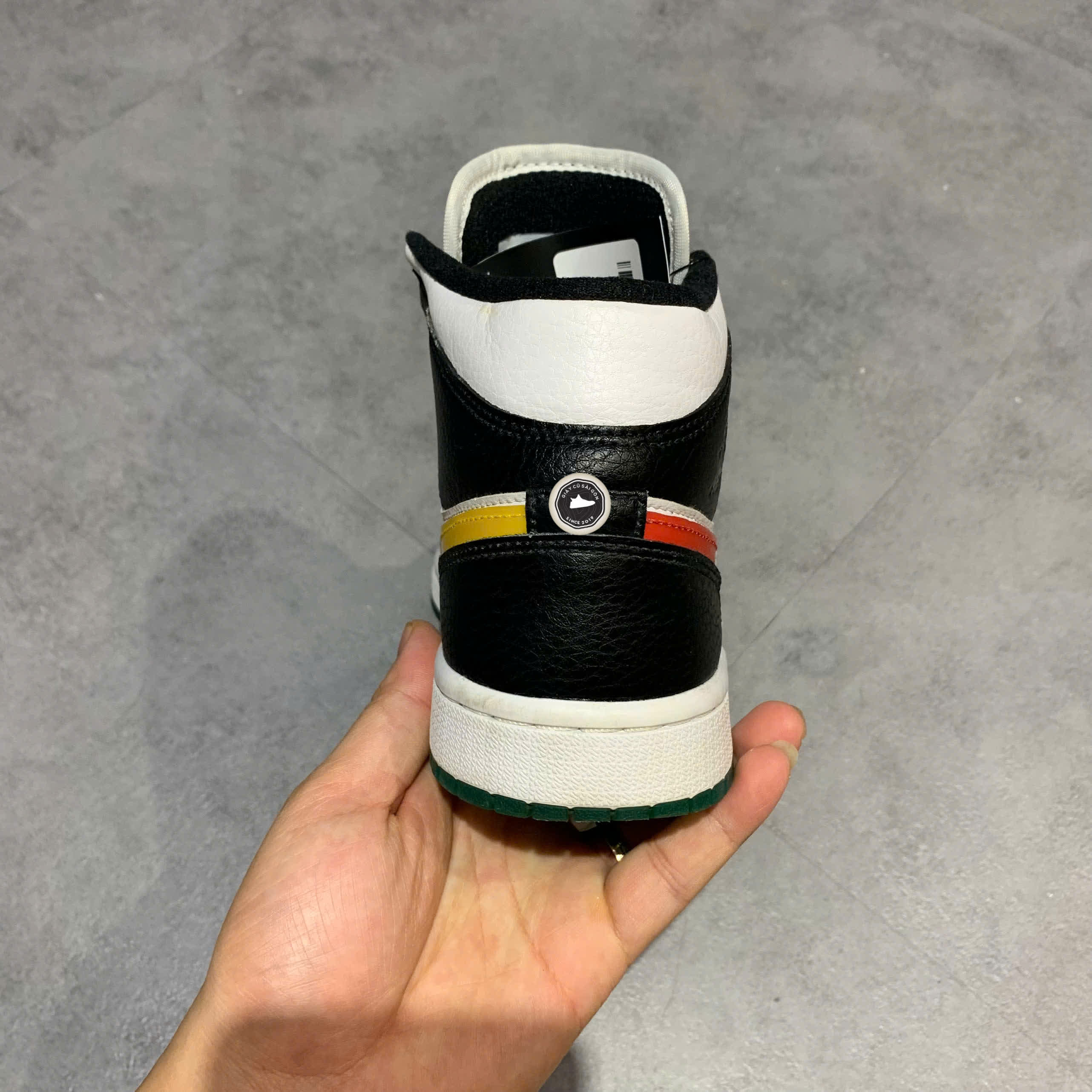 AIR JORDAN 1 MID 'ALTERNATE SWOOSHES' BQ6472-063 SIZE 37.5 – GIÀY 2HAND CHÍNH HÃNG
