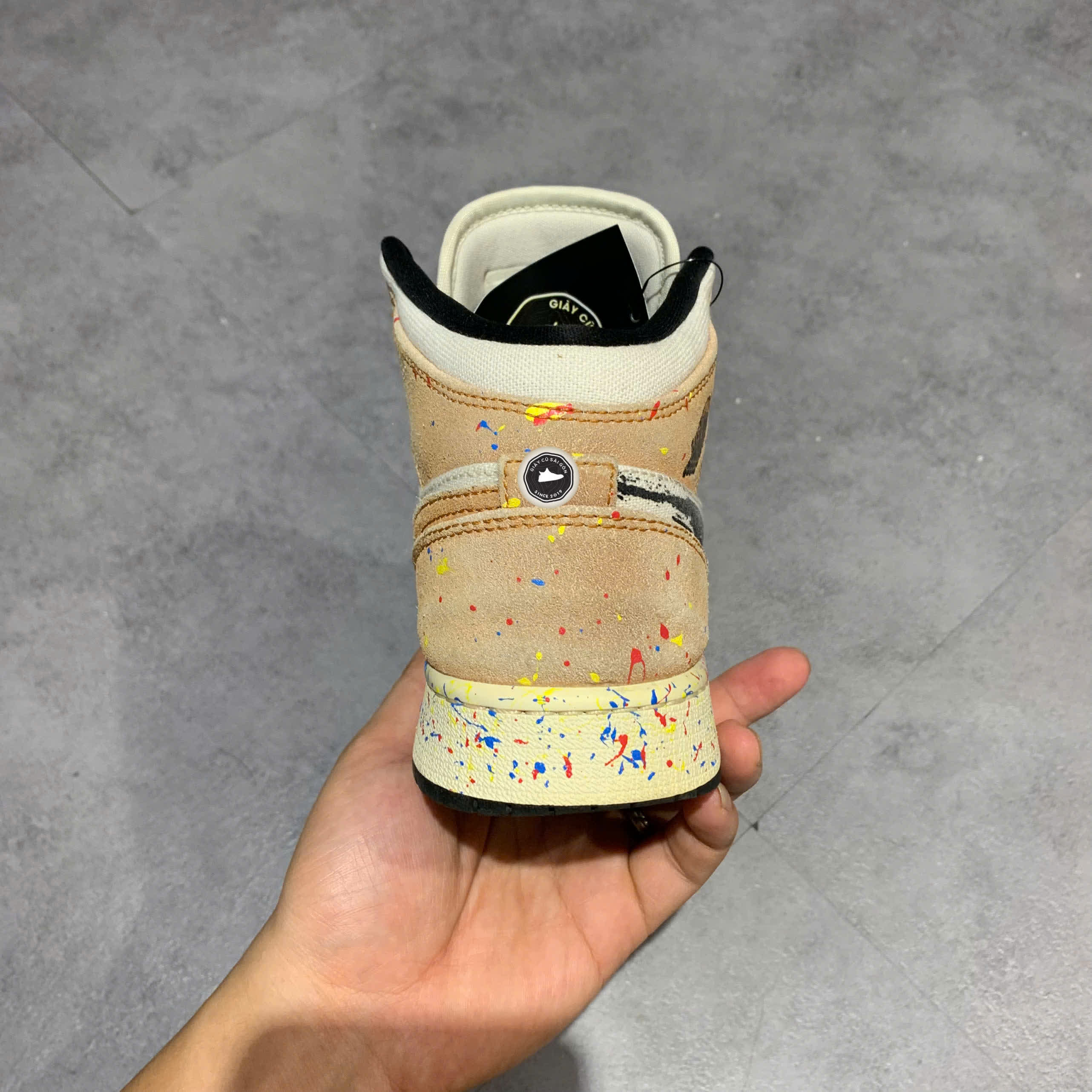 AIR JORDAN 1 MID SE 'BRUSHSTROKE' DA8006-100 SIZE 38.5 GIÀY 2HAND CHÍNH HÃNG