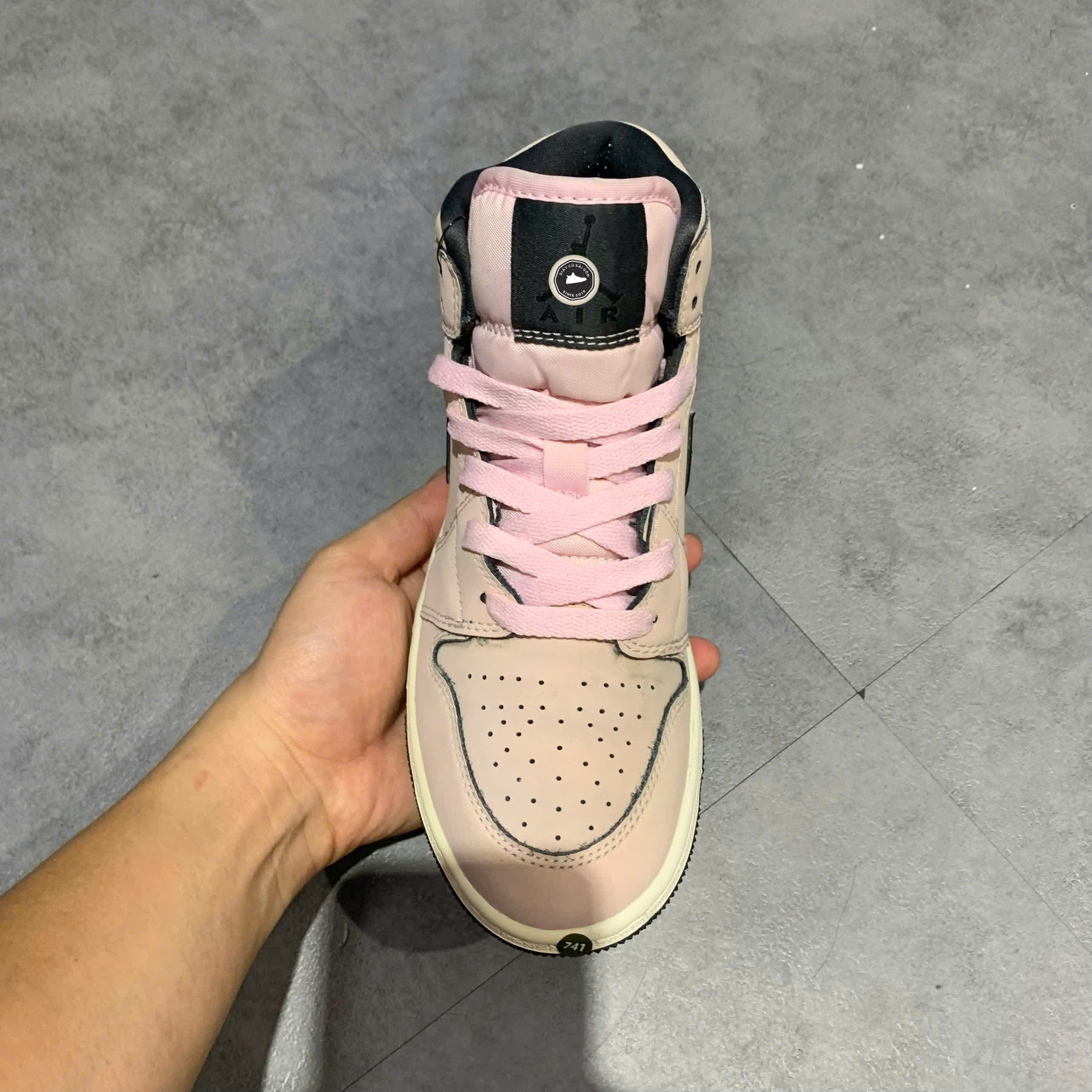 AIR JORDAN 1 MID 'PINK FOAM' 555112-601 SIZE 36 GIÀY 2HAND CHÍNH HÃNG
