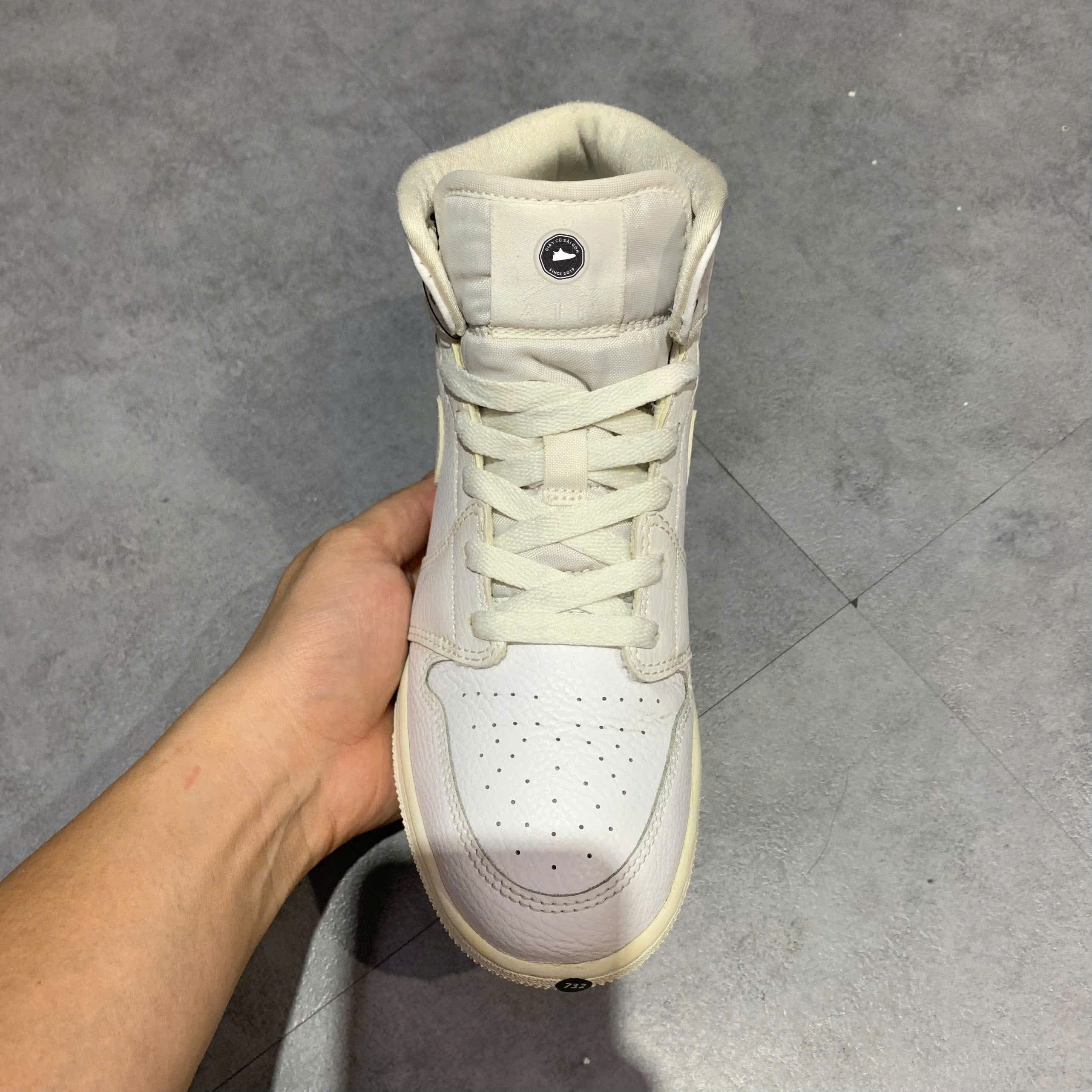 AIR JORDAN 1 MID 'TRIPLE WHITE' 554725-129 SIZE 38 GIÀY 2HAND CHÍNH HÃNG