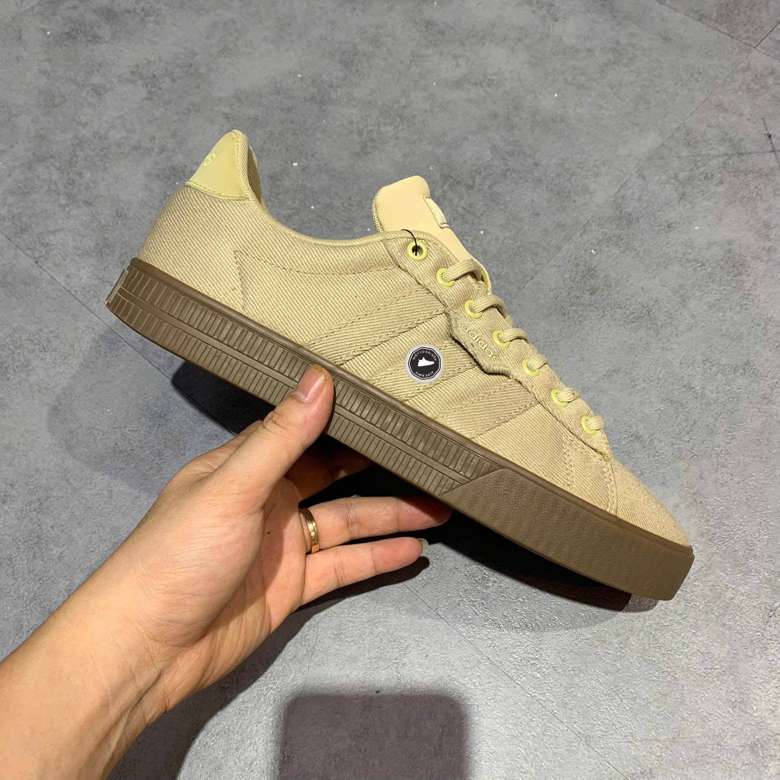 ADIDAS DAILY 3.0 'SAVANNA' FW7048 SIZE 42 2/3 GIÀY 2HAND CHÍNH HÃNG