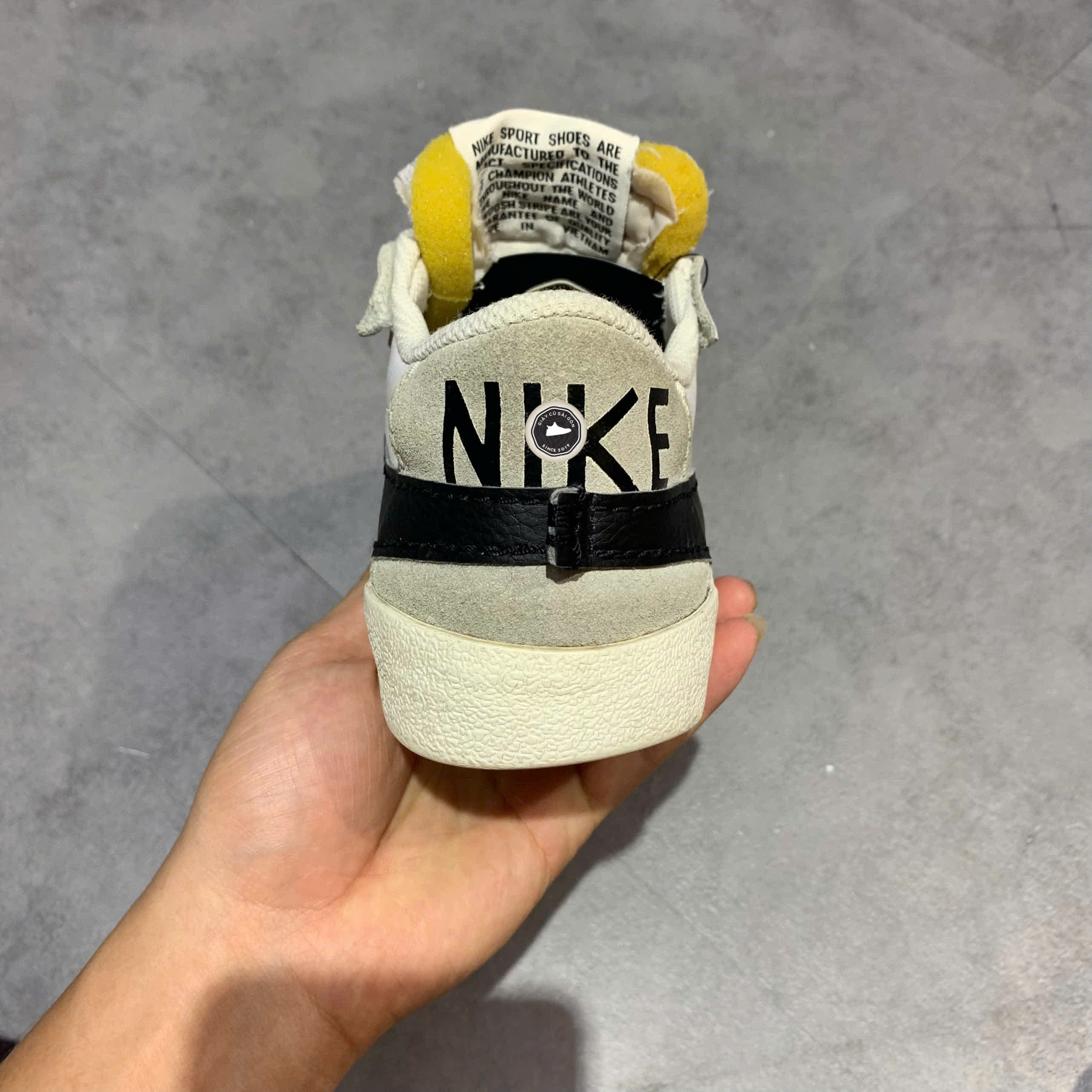NIKE BLAZER LOW '77 JUMBO WHITE BLACK DN2158-101 SIZE 42 GIÀY 2HAND