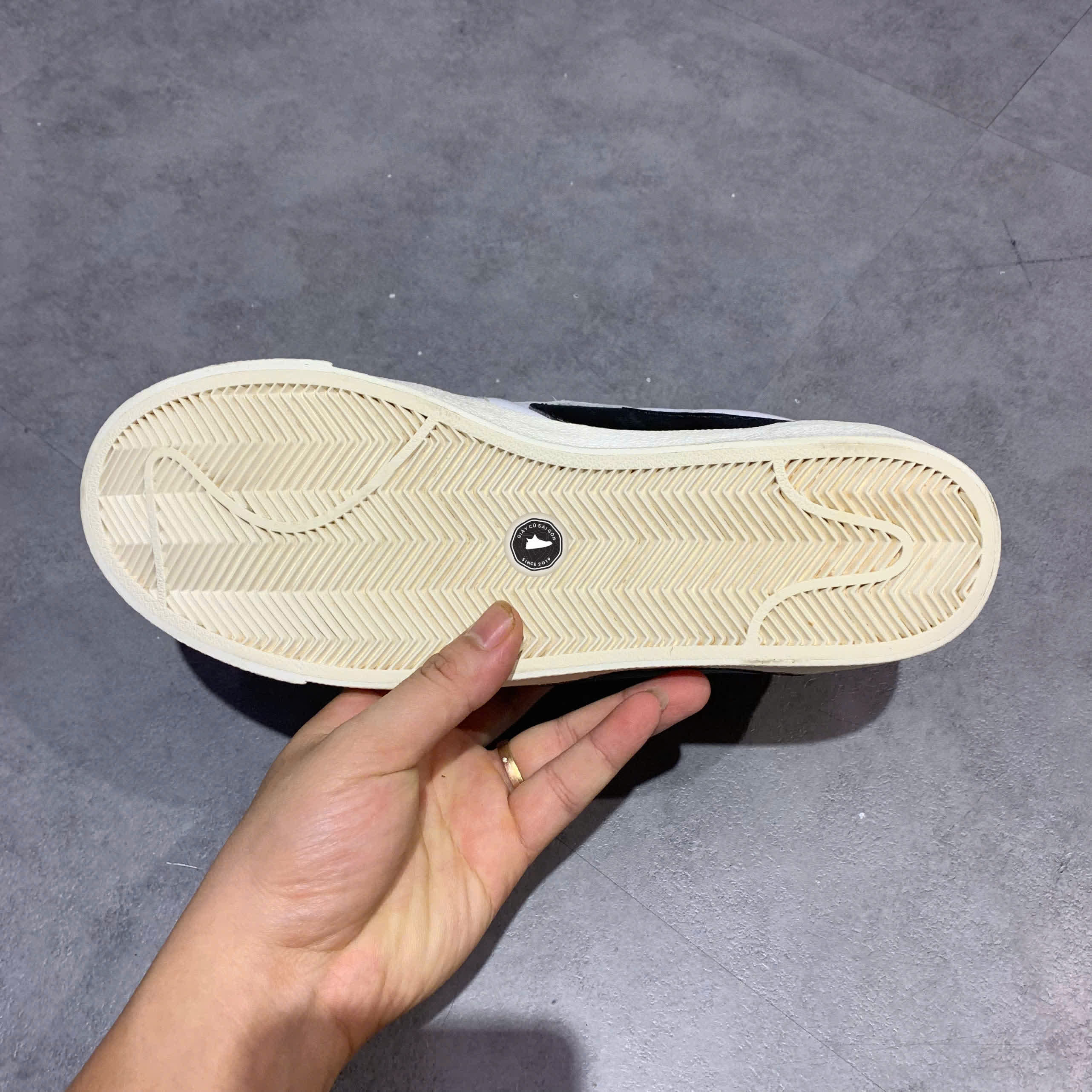 NIKE BLAZER LOW PLATFORM – DN2158 101 SIZE 42.5 GIÀY 2HAND CHÍNH HÃNG