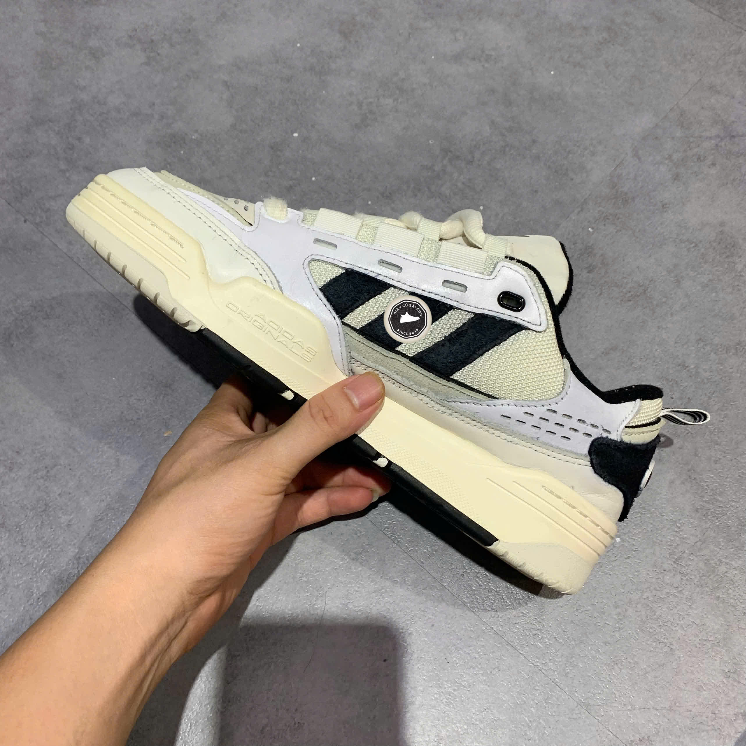 ADIDAS ADI2000 'CLOUD WHITE' 2J2002 SIZE 42 2/3 GIÀY 2HAND CHÍNH HÃNG