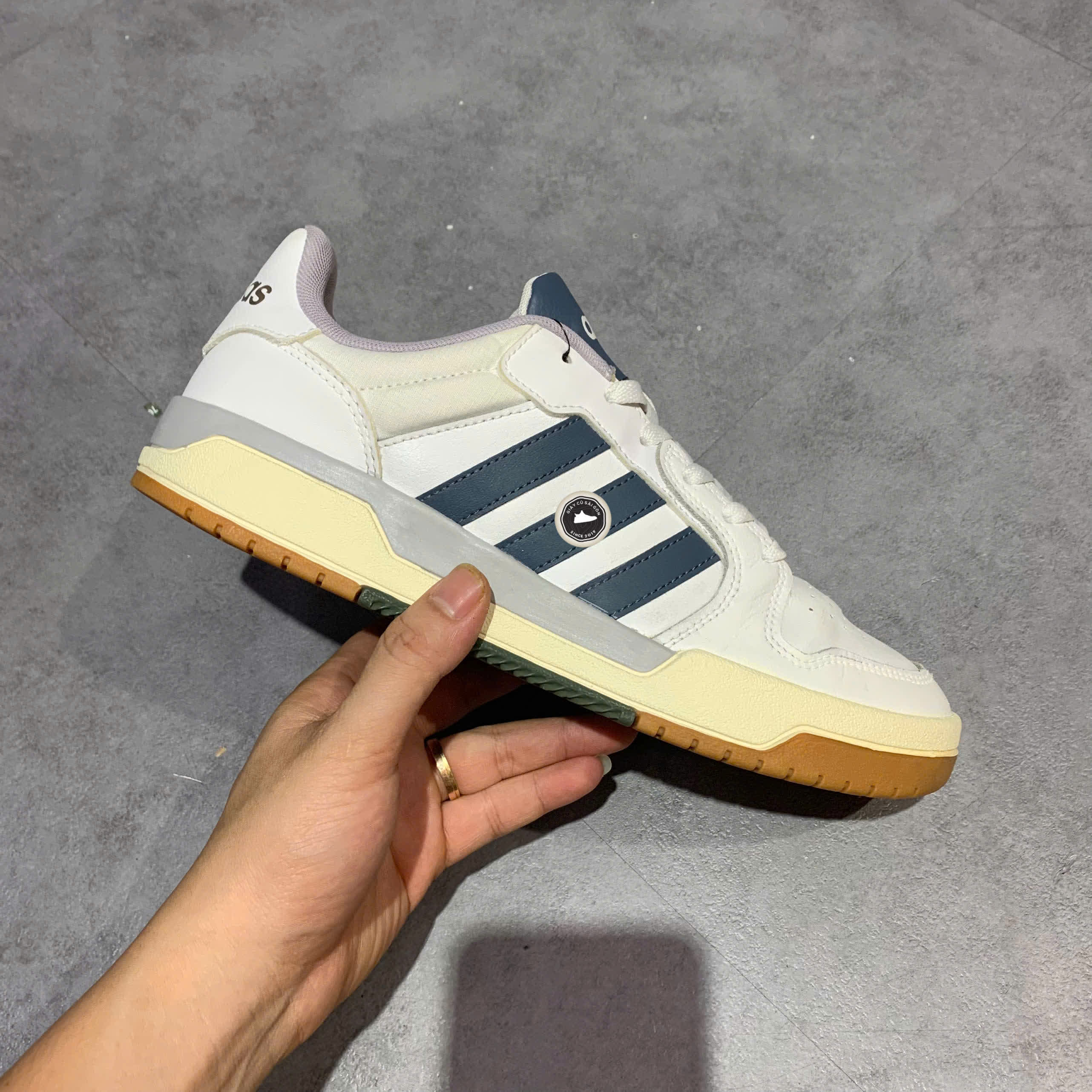 ADIDAS ENTRAP 'WHITE GLORY GREY' FW3463 SIZE 42 GIÀY 2HAND CHÍNH HÃNG