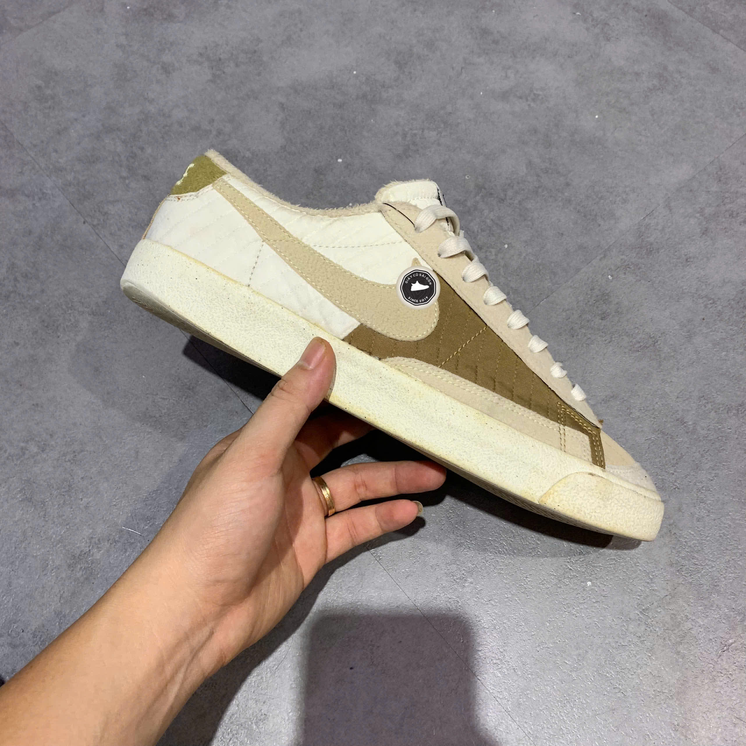 NIKE BLAZER 77 LOW PREMIUM SAIL BROWN KELP ORANGE DD8026 100 SIZE 43 GIÀY 2HAND CHÍNH HÃNG