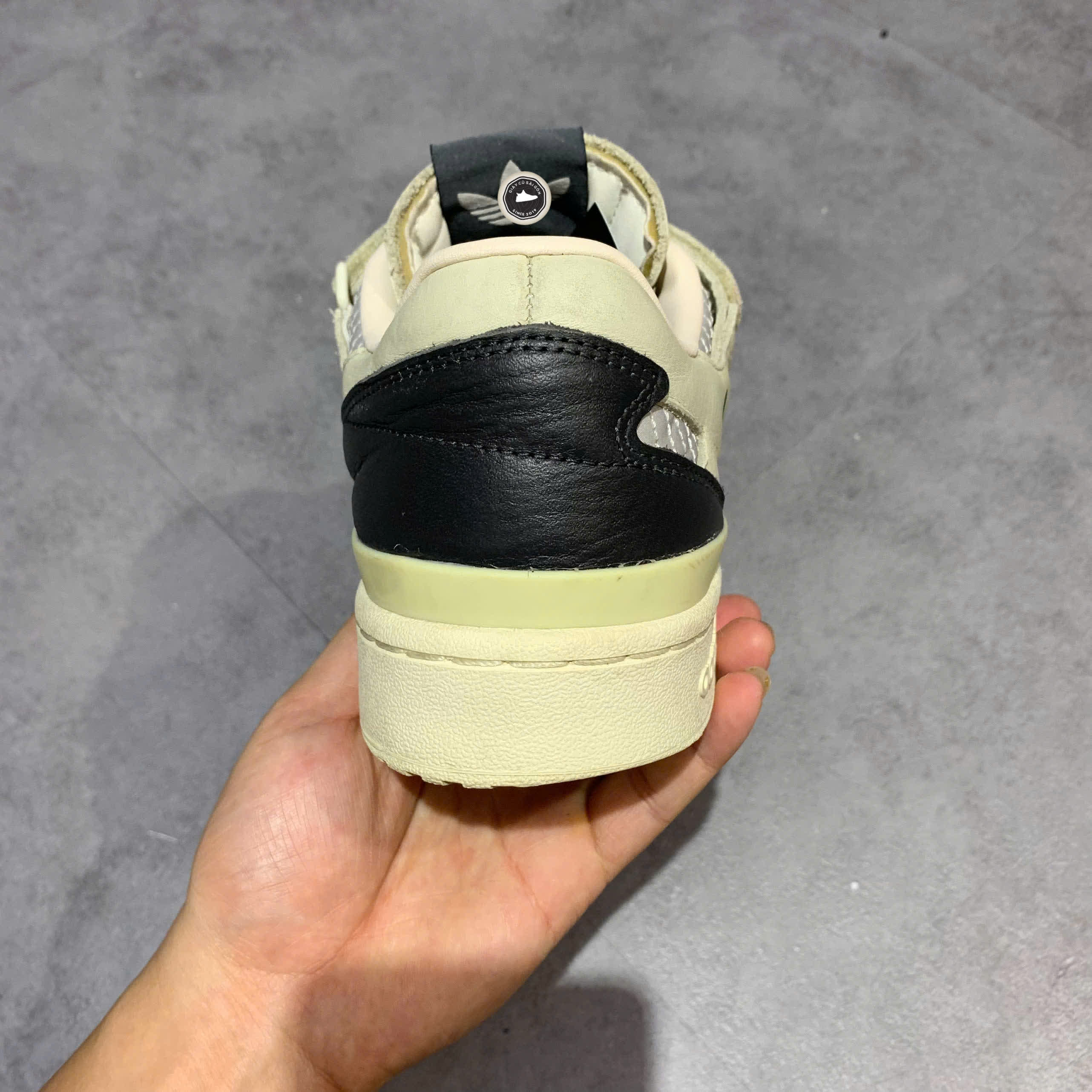 ADIDAS FORUM 84 LOW 'OFF WHITE GREEN' HQ6938 SIZE 43 1/3 GIÀY 2HAND CHÍNH HÃNG