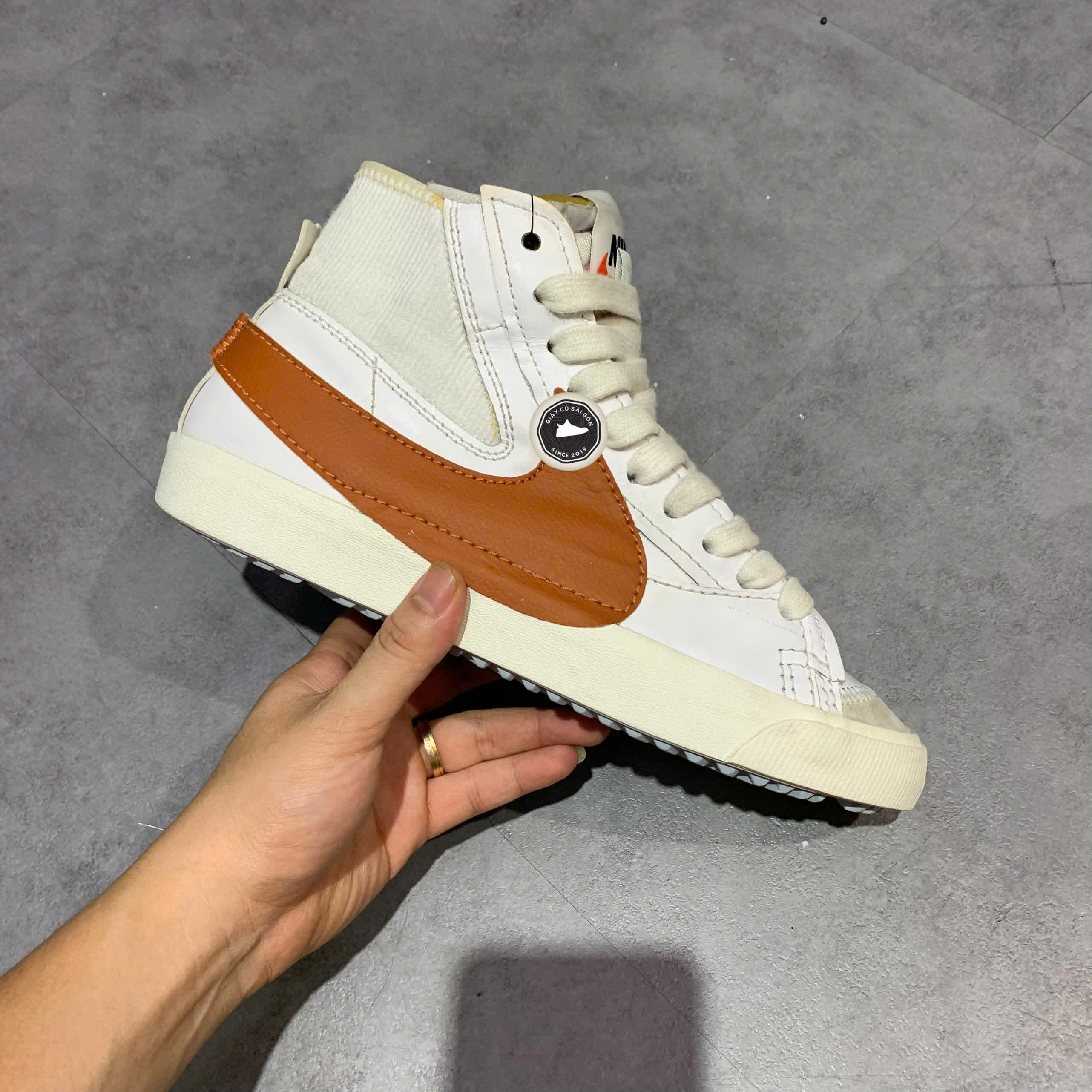 NIKE BLAZER MID '77 JUMBO 'DARK RUSSET' – DD3111-101 SIZE 43 GIÀY 2HAND CHÍNH HÃNG