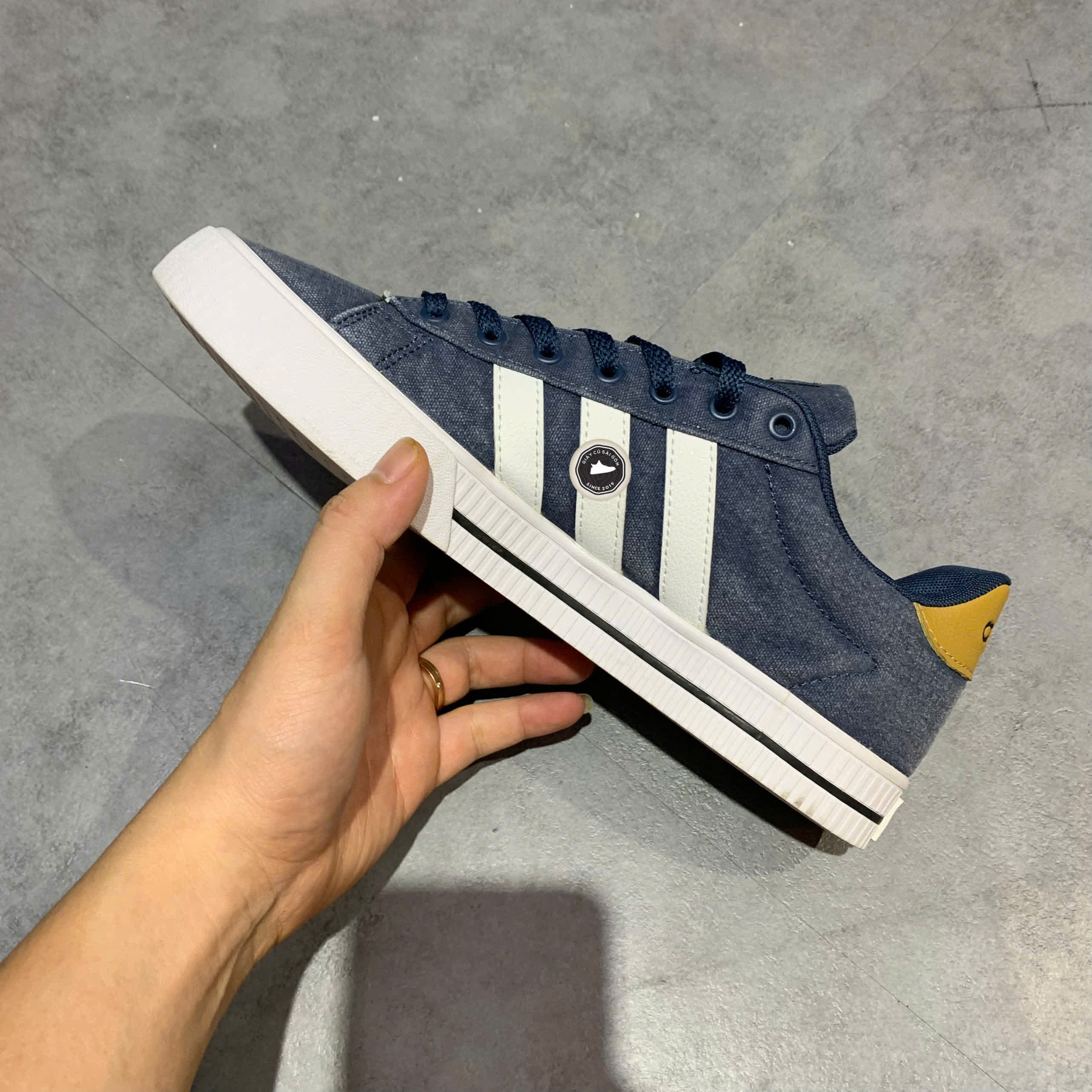 ADIDAS DAILY 3.0 'CREW NAVY' GY8115 SIZE 43 1/3 GIÀY 2HAND