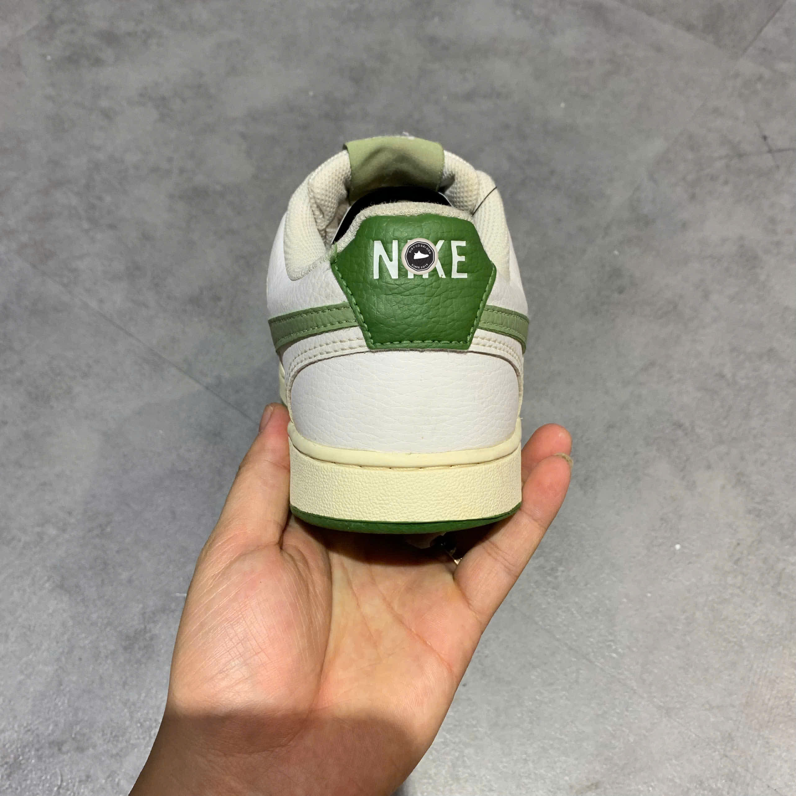 NIKE COURT VISION LOW 'WHITE OLIVE GREEN' – SIZE 41 – GIÀY 2HAND CHÍNH HÃNG