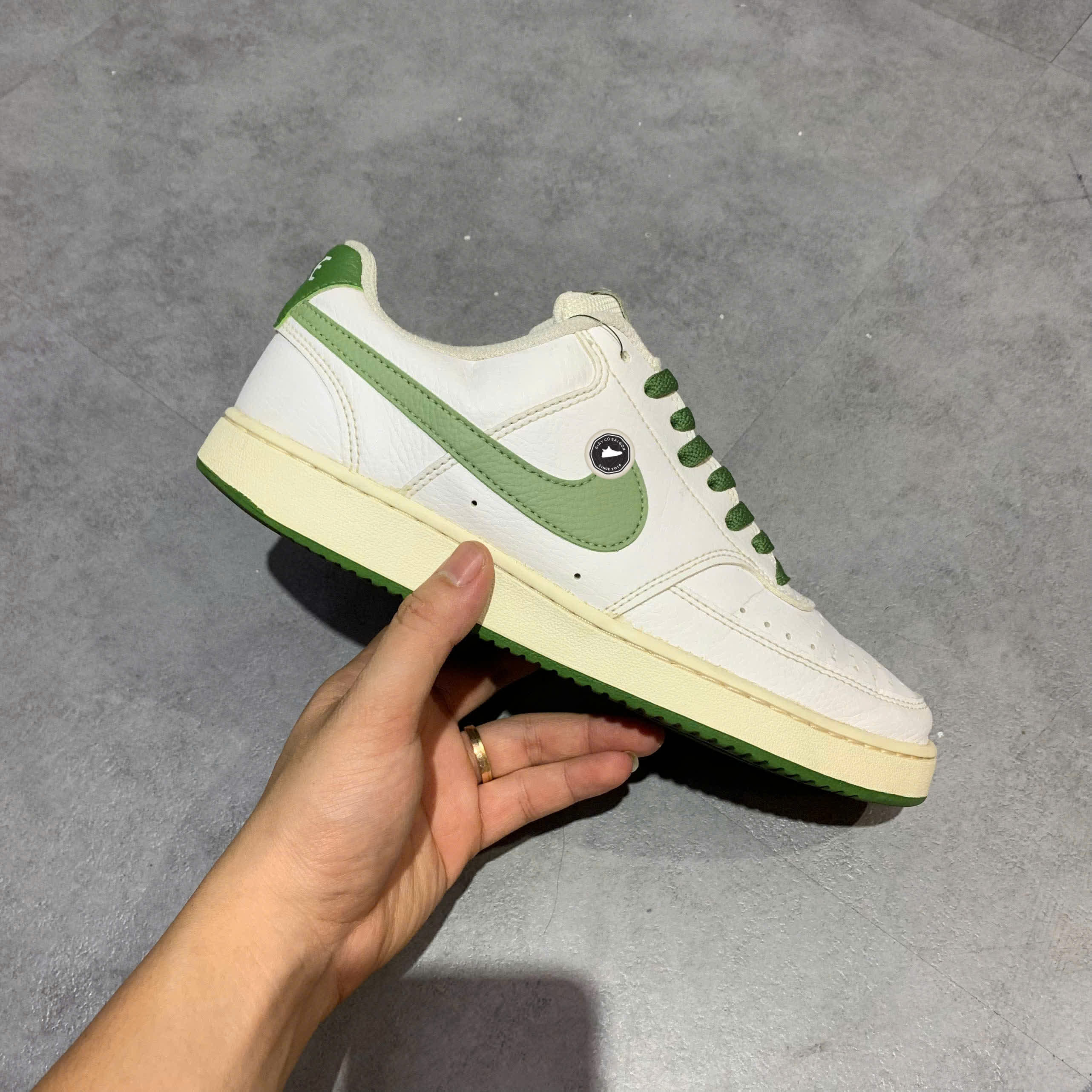 NIKE COURT VISION LOW 'WHITE OLIVE GREEN' – SIZE 41 – GIÀY 2HAND CHÍNH HÃNG