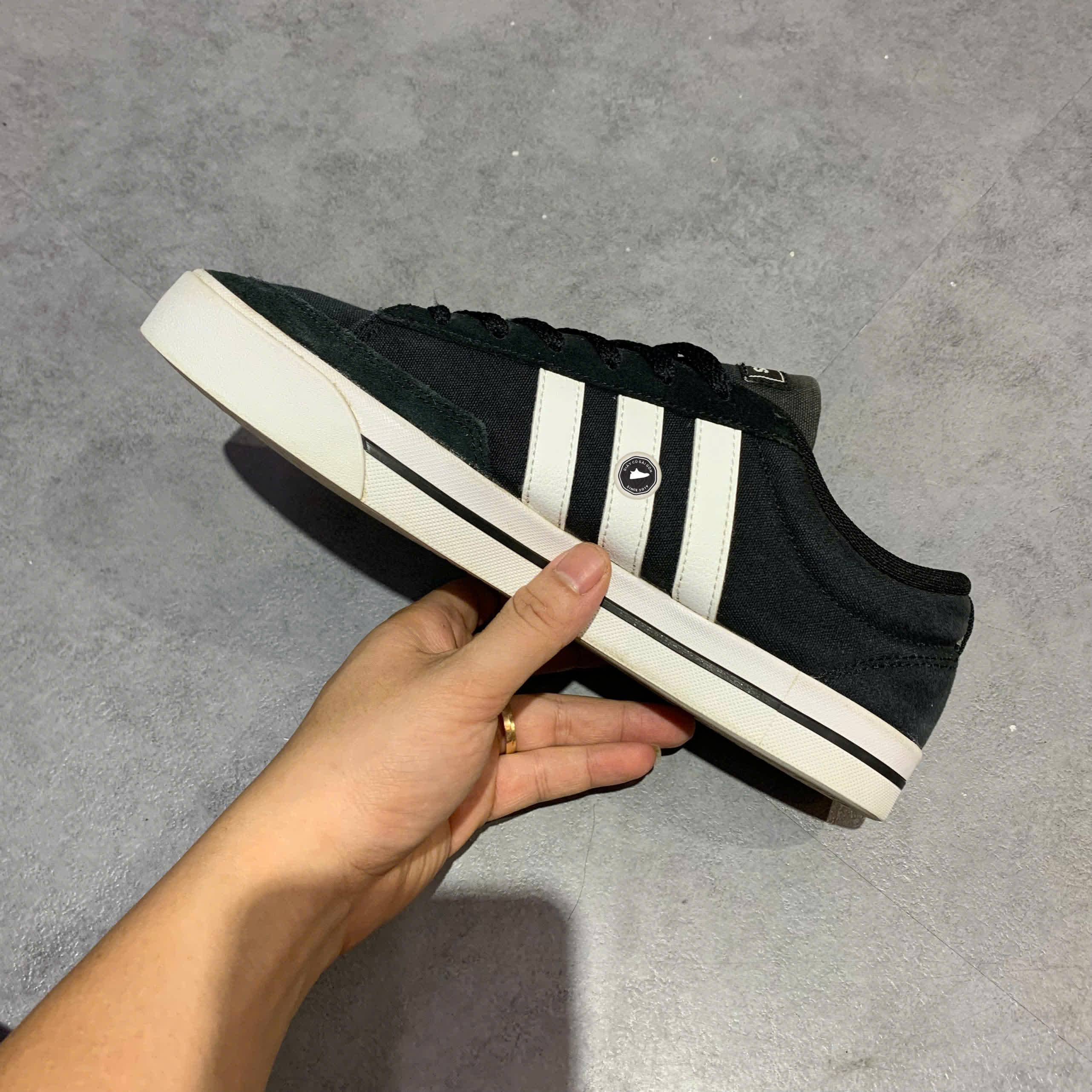 ADIDAS NEO RETROVULC 'WHITE/BLACK' H02207 SIZE 42 GIÀY 2HAND CHÍNH HÃNG