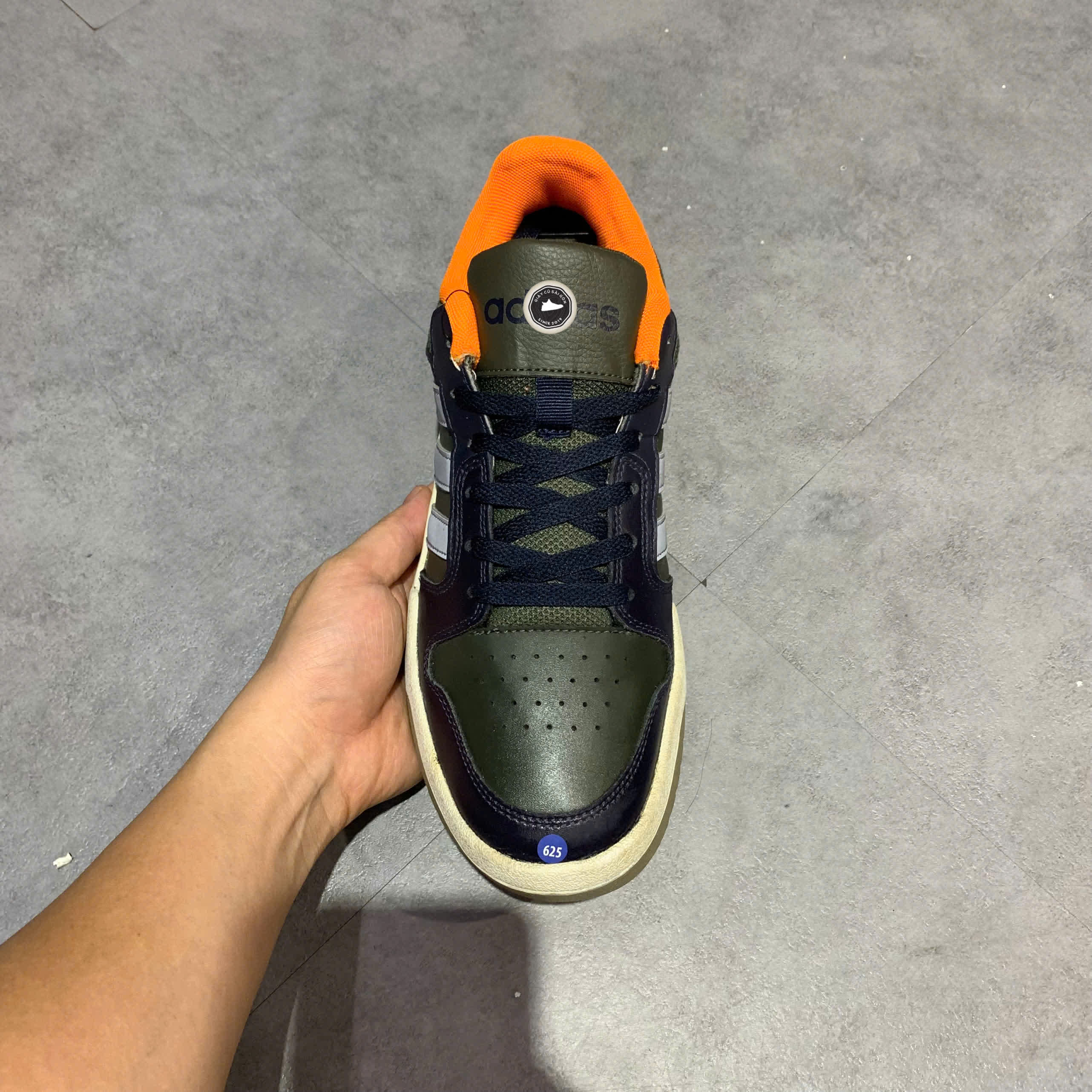 ADIDAS ENTRAP 'BLACK ORANGE' EH1478 SIZE 42 GIÀY 2HAND CHÍNH HÃNG