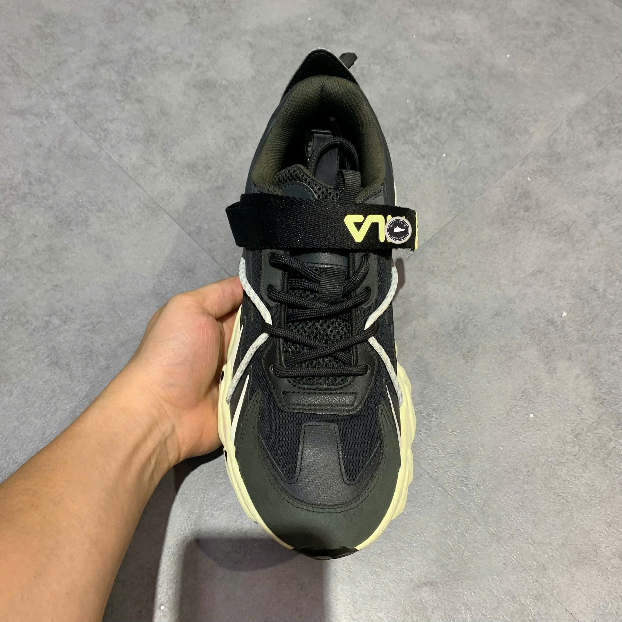 FILA BEAST XT F12M231123FBK SIZE 40.5 GIÀY 2HAND