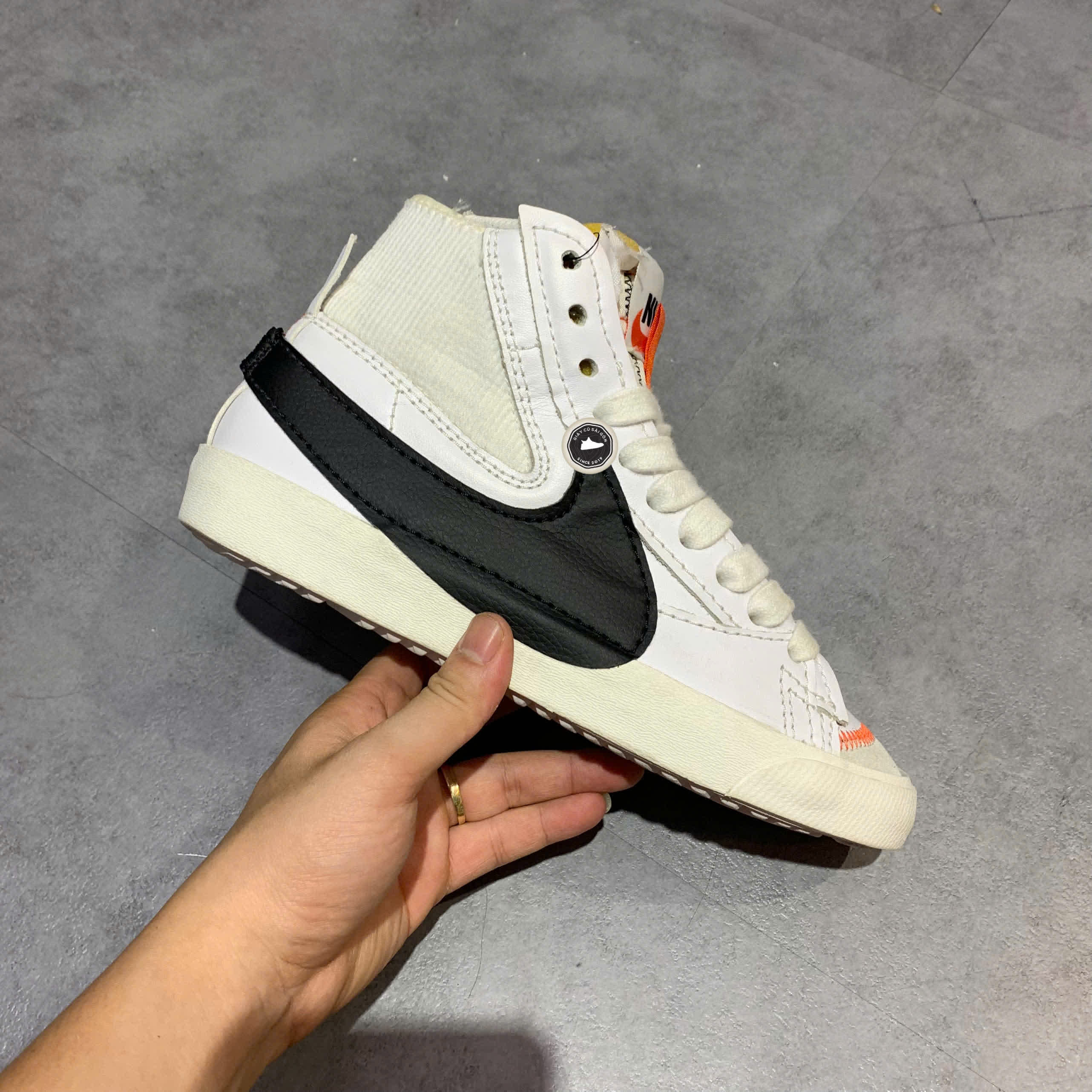 NIKE BLAZER MID '77 JUMBO WHITE BLACK DD3111-100 SIZE 40 GIÀY 2HAND CHÍNH HÃNG